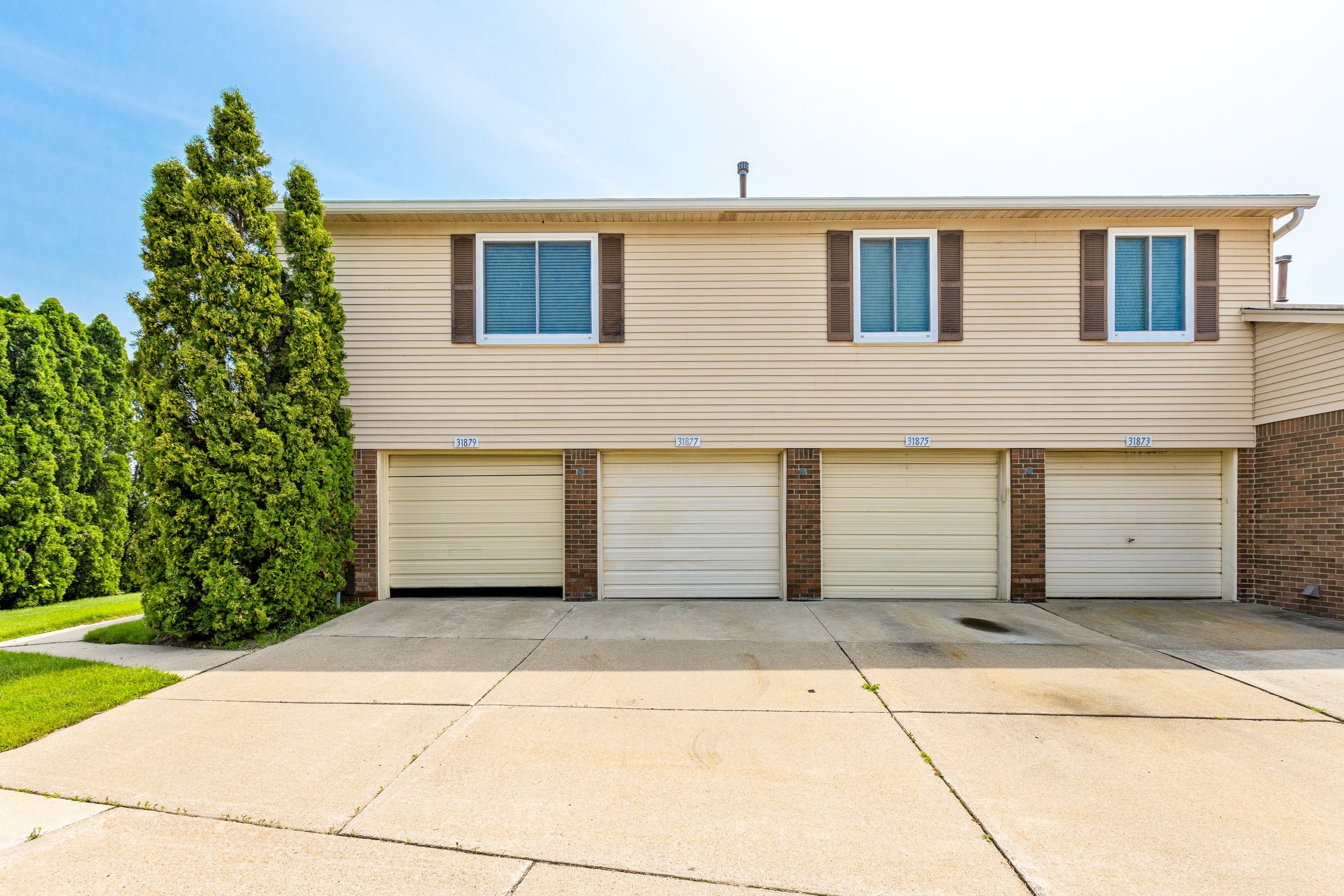 31877 Breezeway
