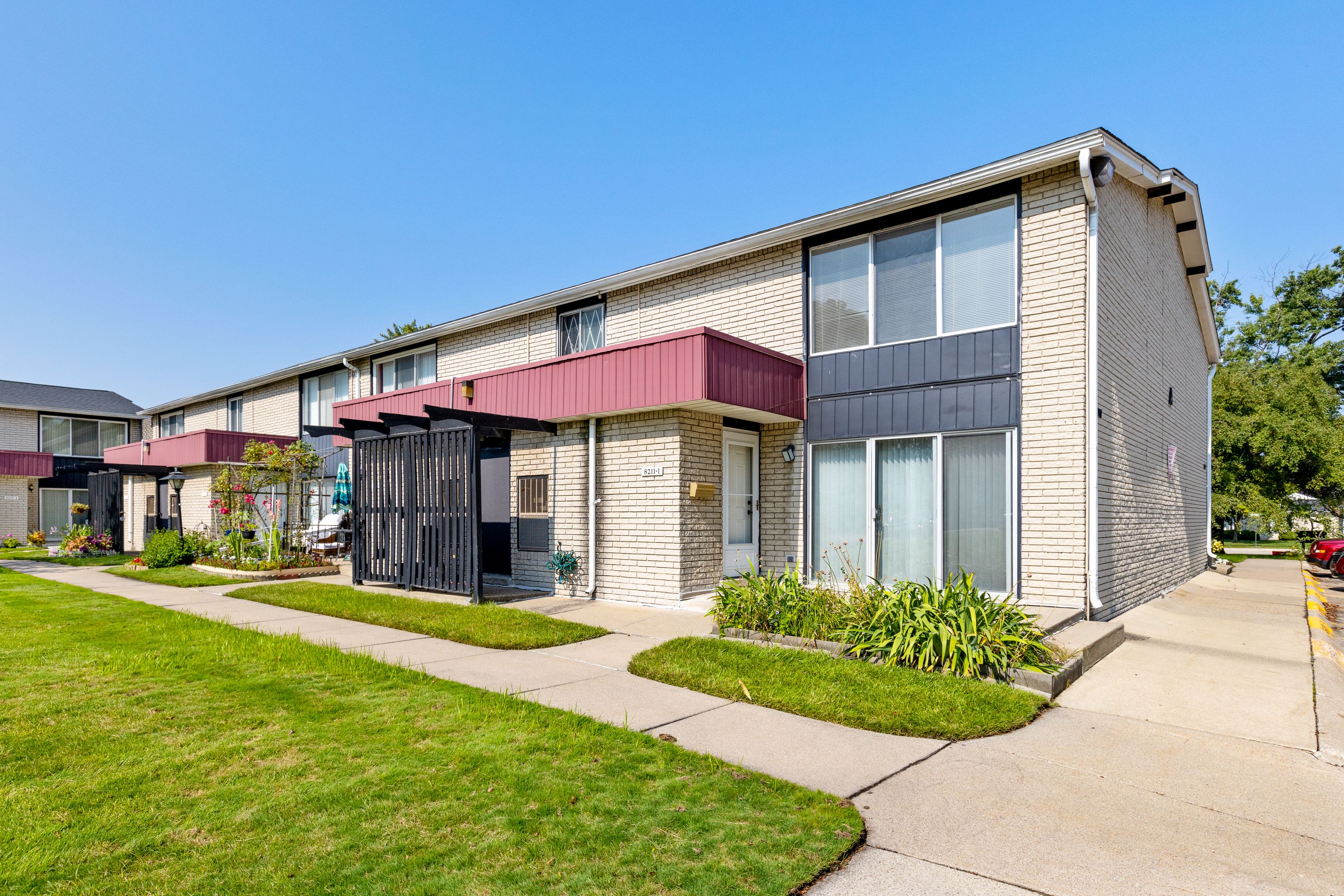 8211 Karam Boulevard Unit: 1