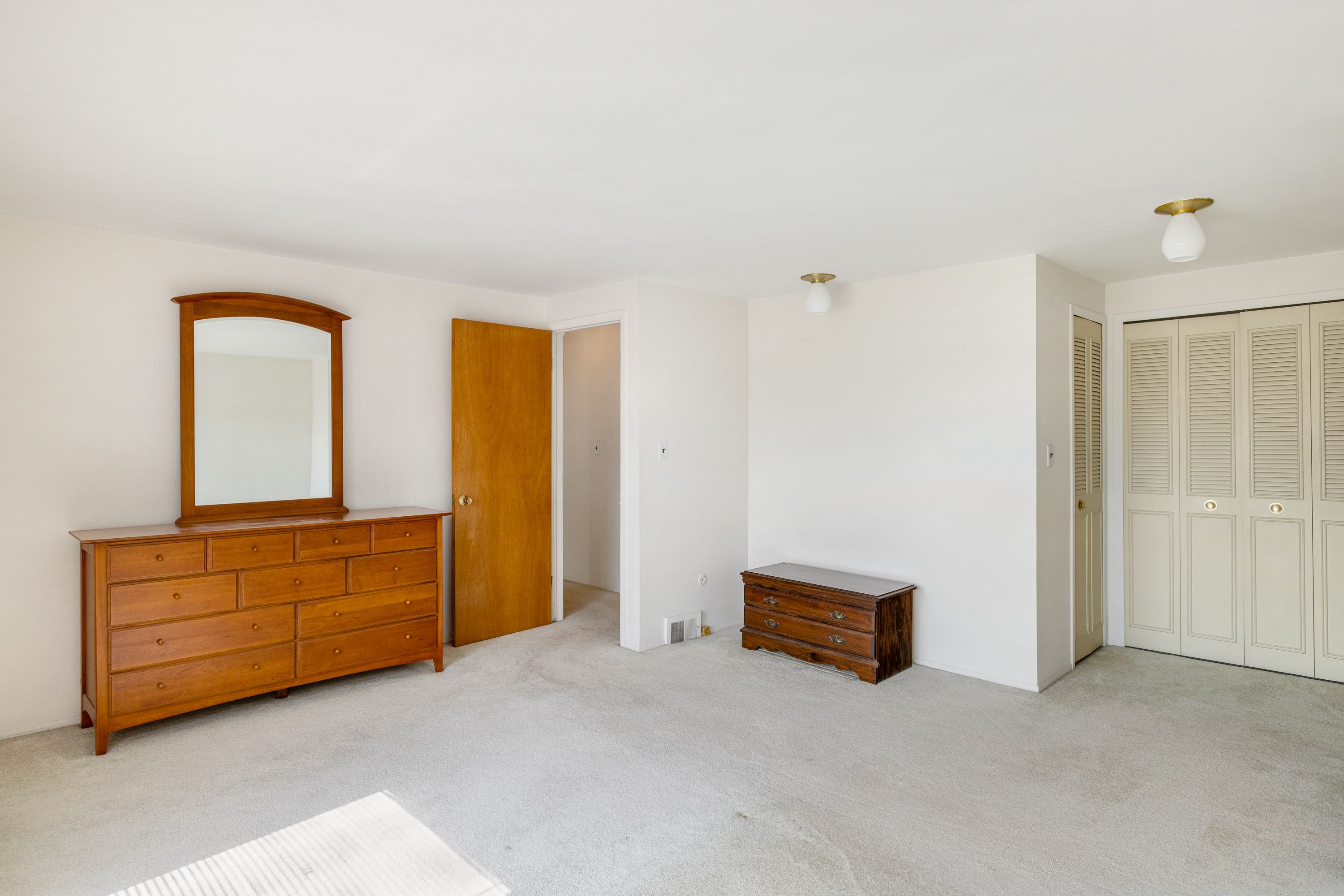 8211 Karam Boulevard Unit: 1