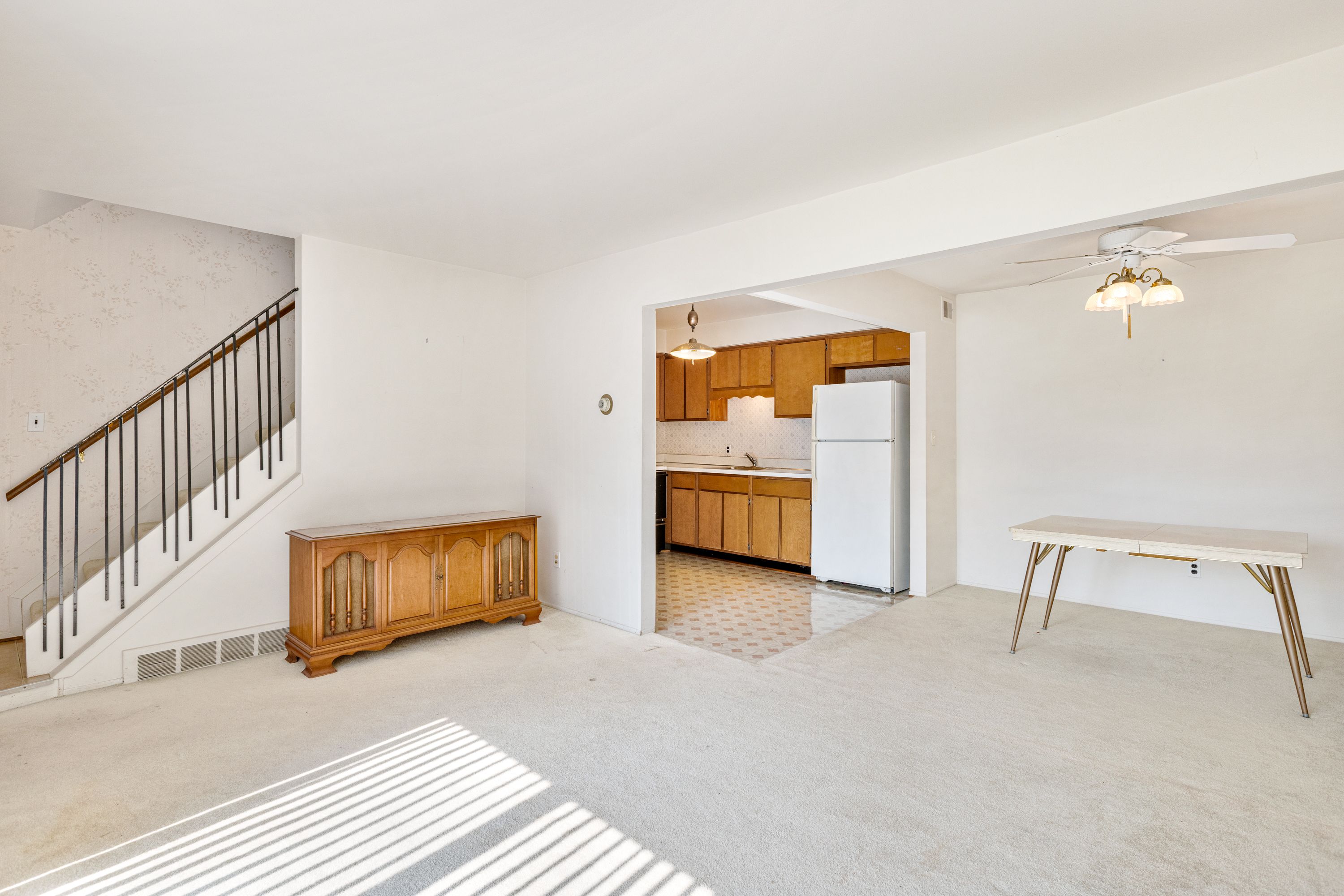 8211 Karam Boulevard Unit: 1