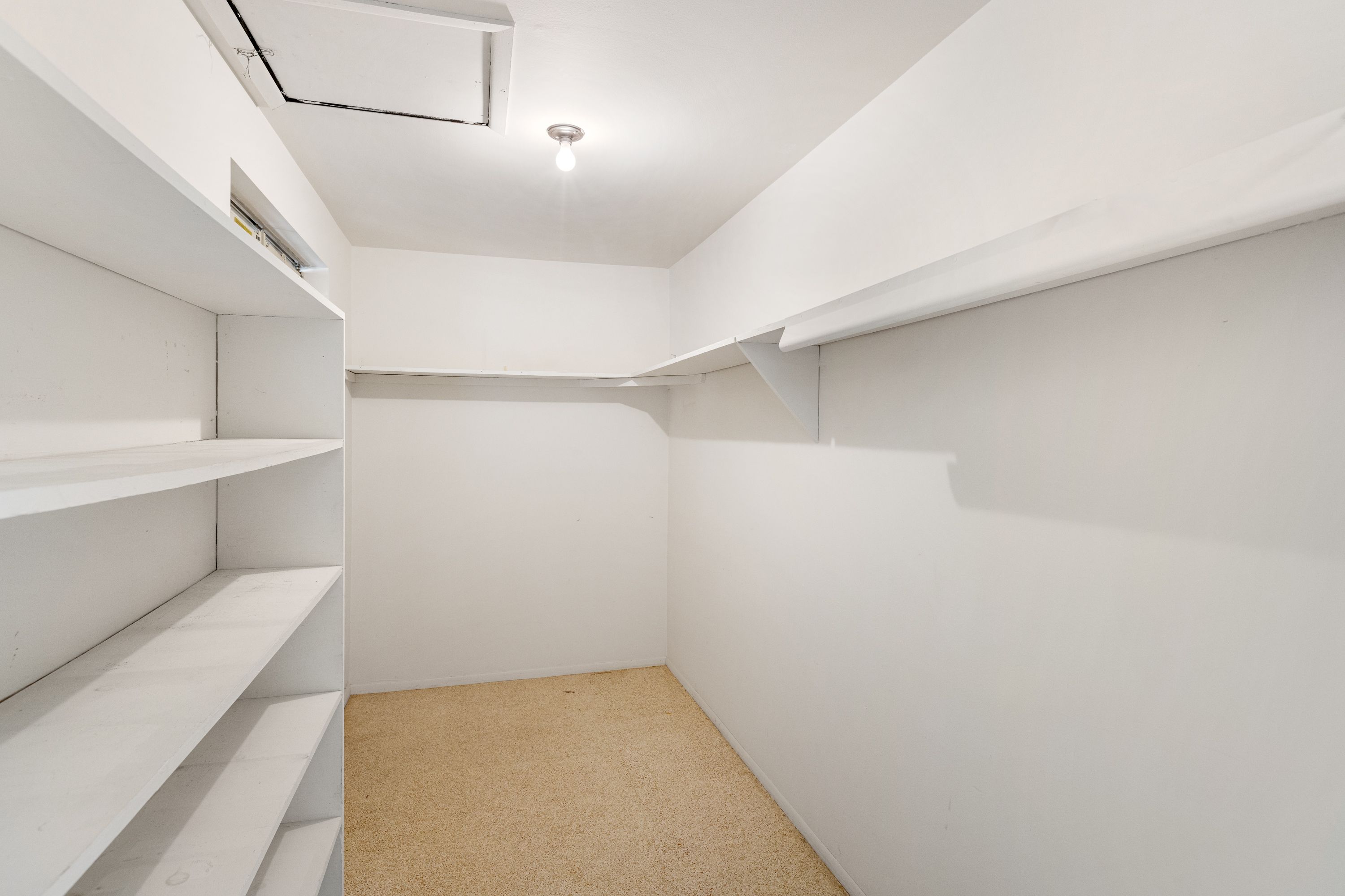 8211 Karam Boulevard Unit: 1