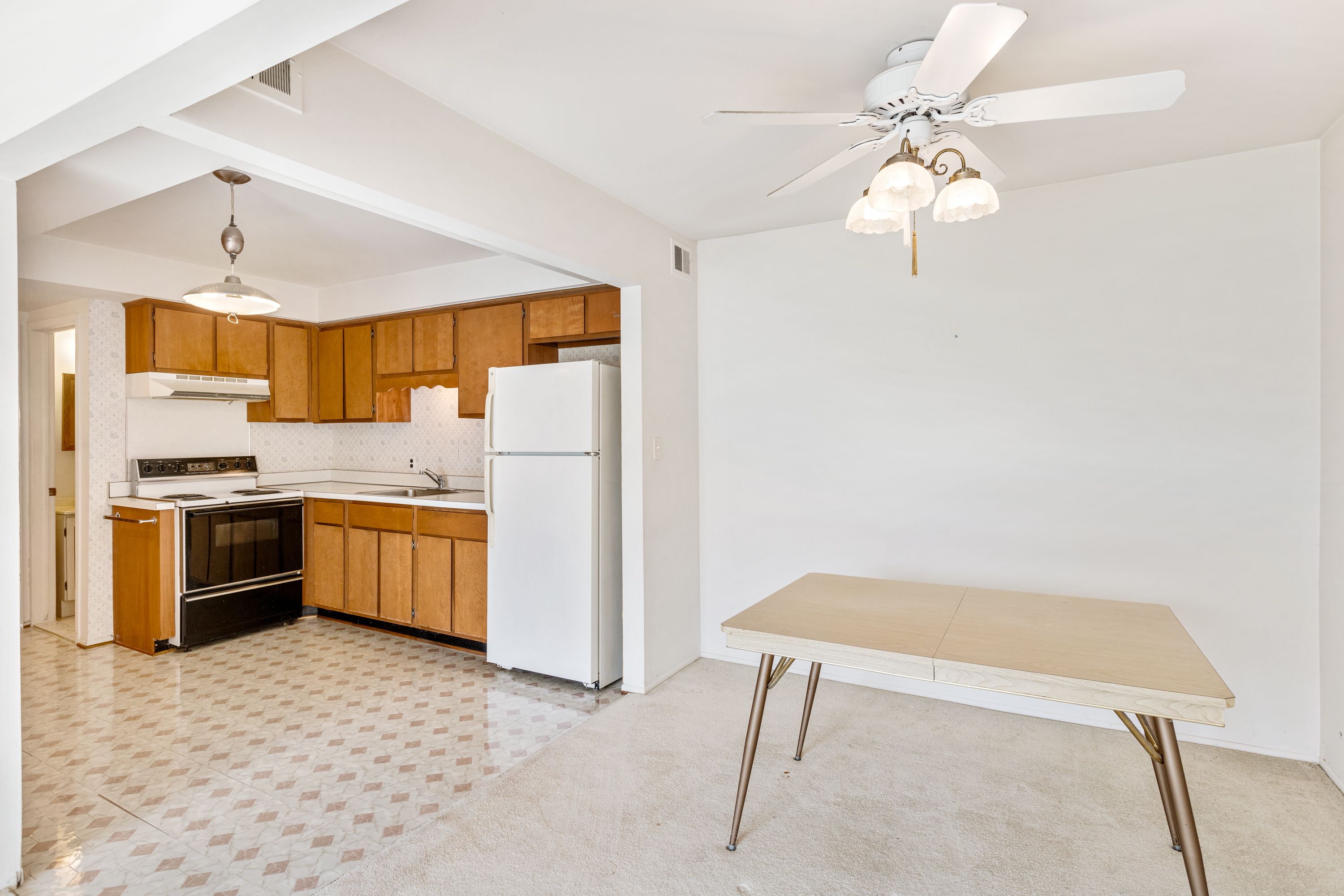 8211 Karam Boulevard Unit: 1