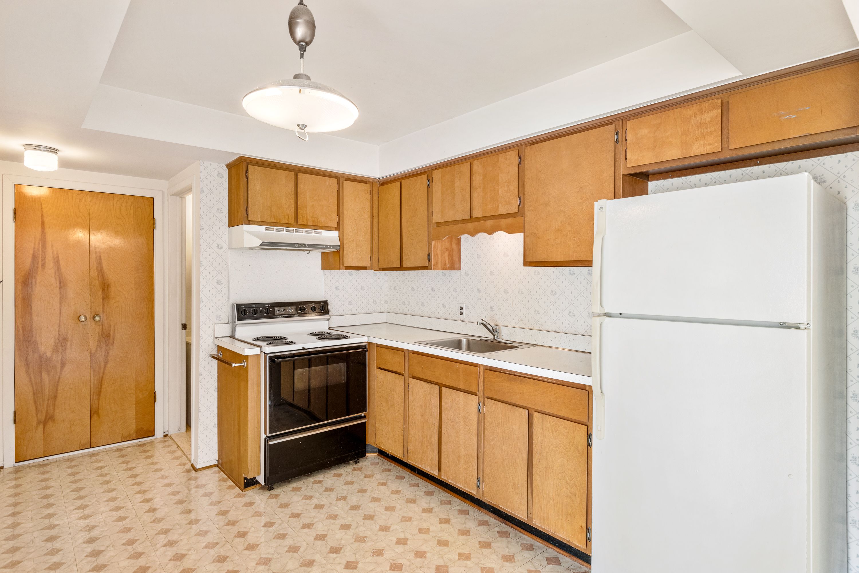 8211 Karam Boulevard Unit: 1