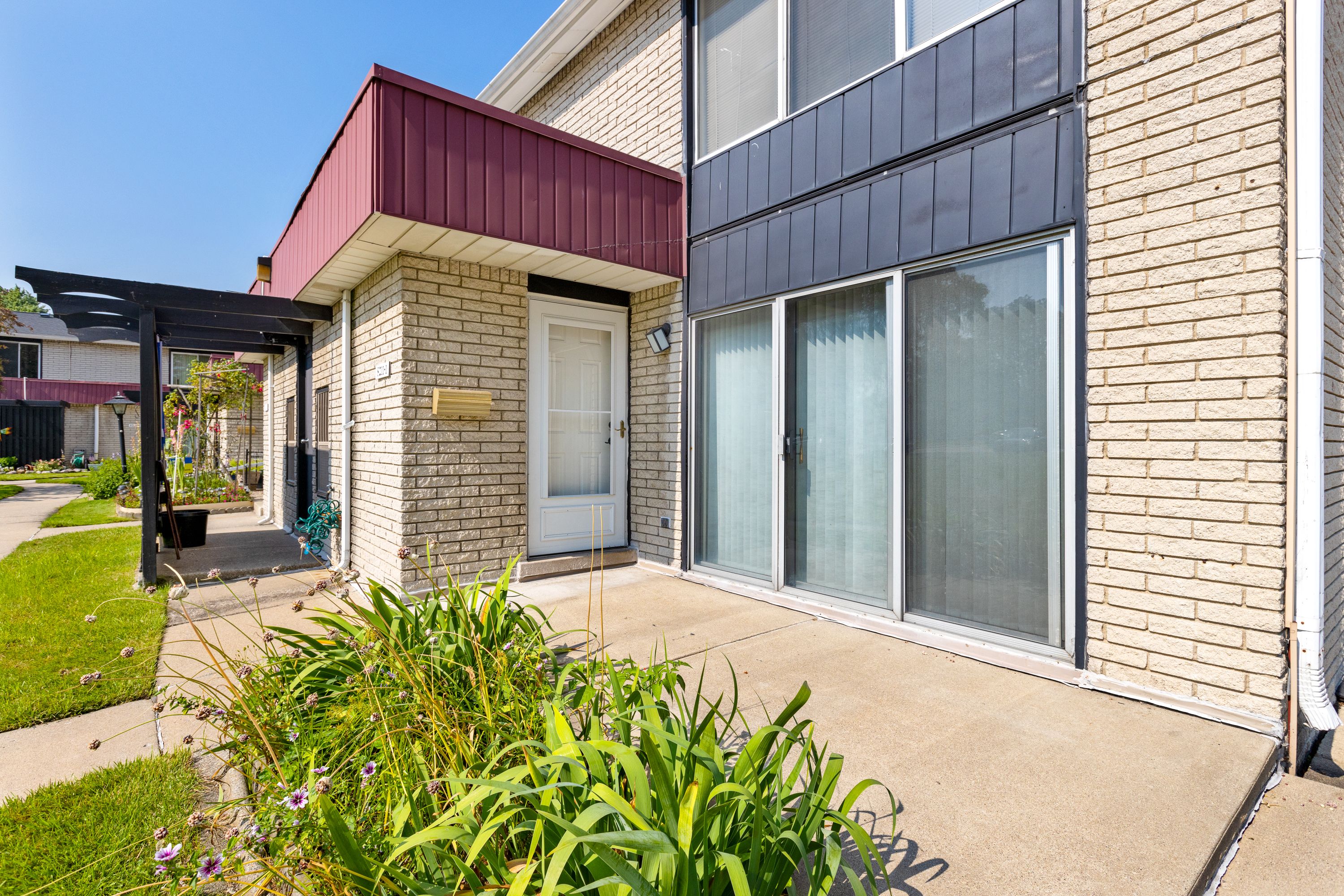 8211 Karam Boulevard Unit: 1