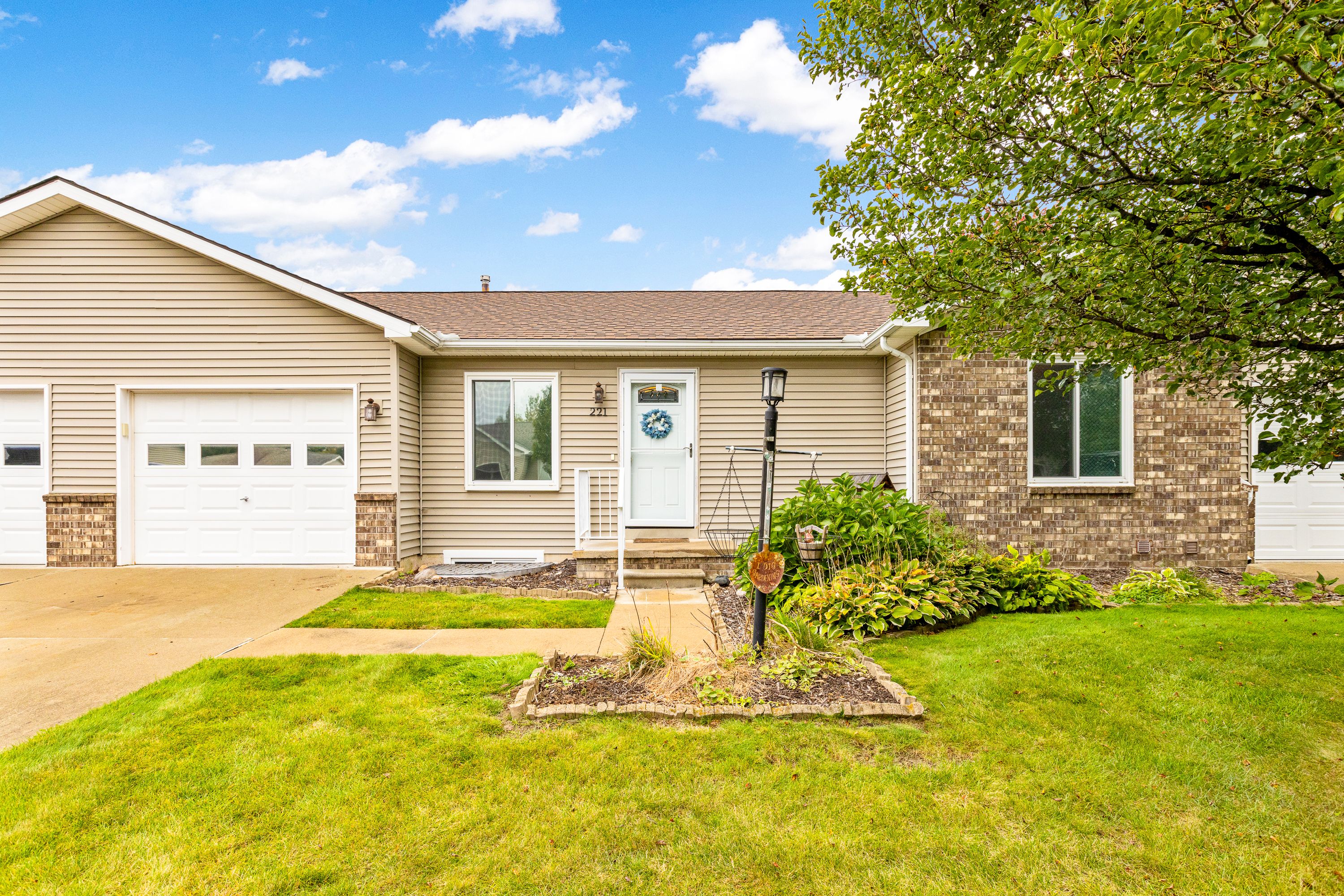 221 Erie Street Unit: 47