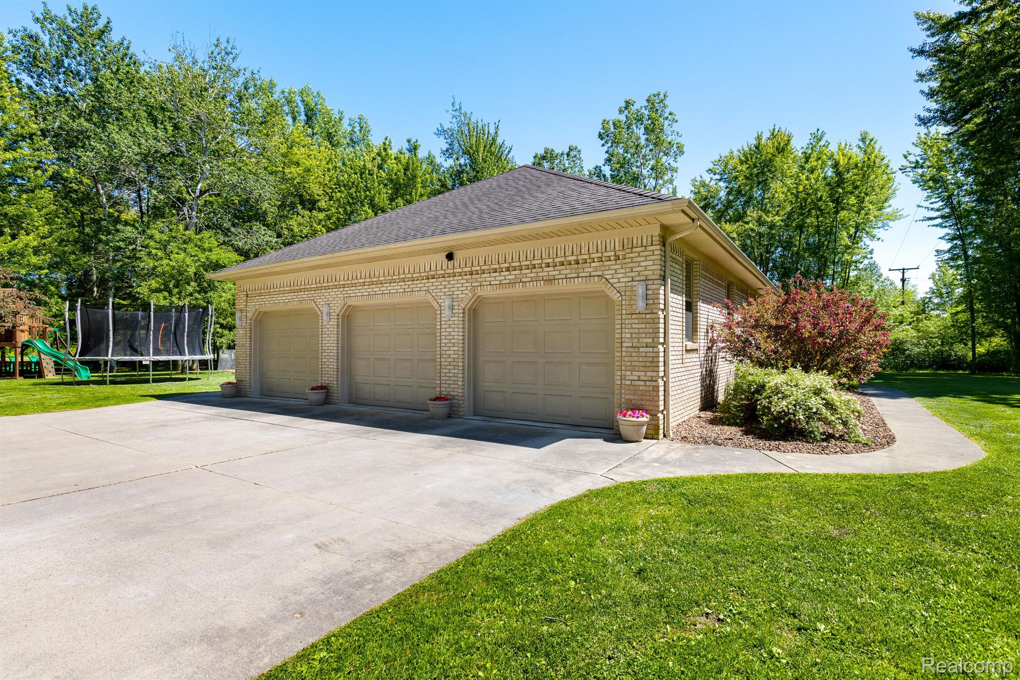 6631 Meldrum Road