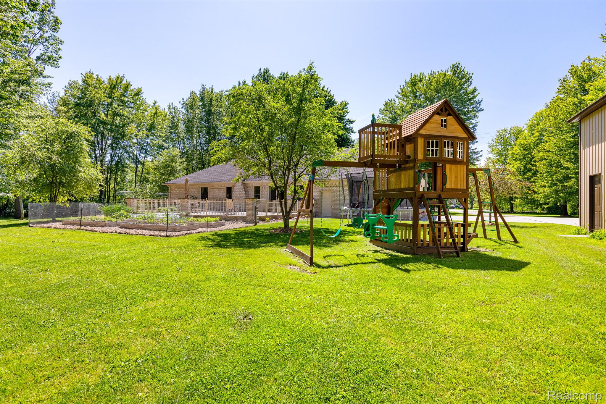 6631 Meldrum Road