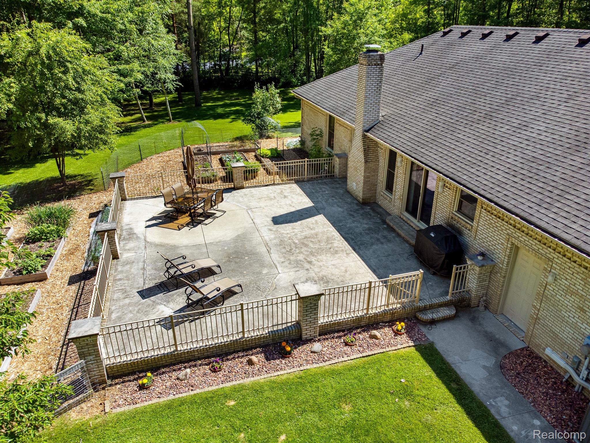 6631 Meldrum Road