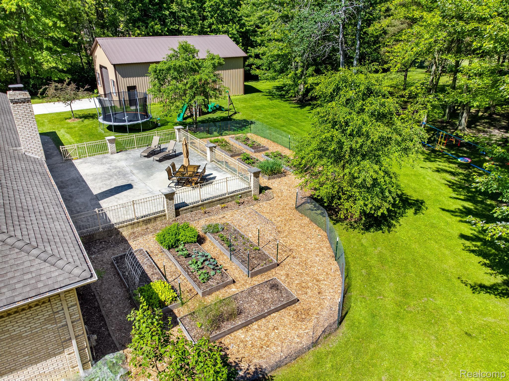 6631 Meldrum Road