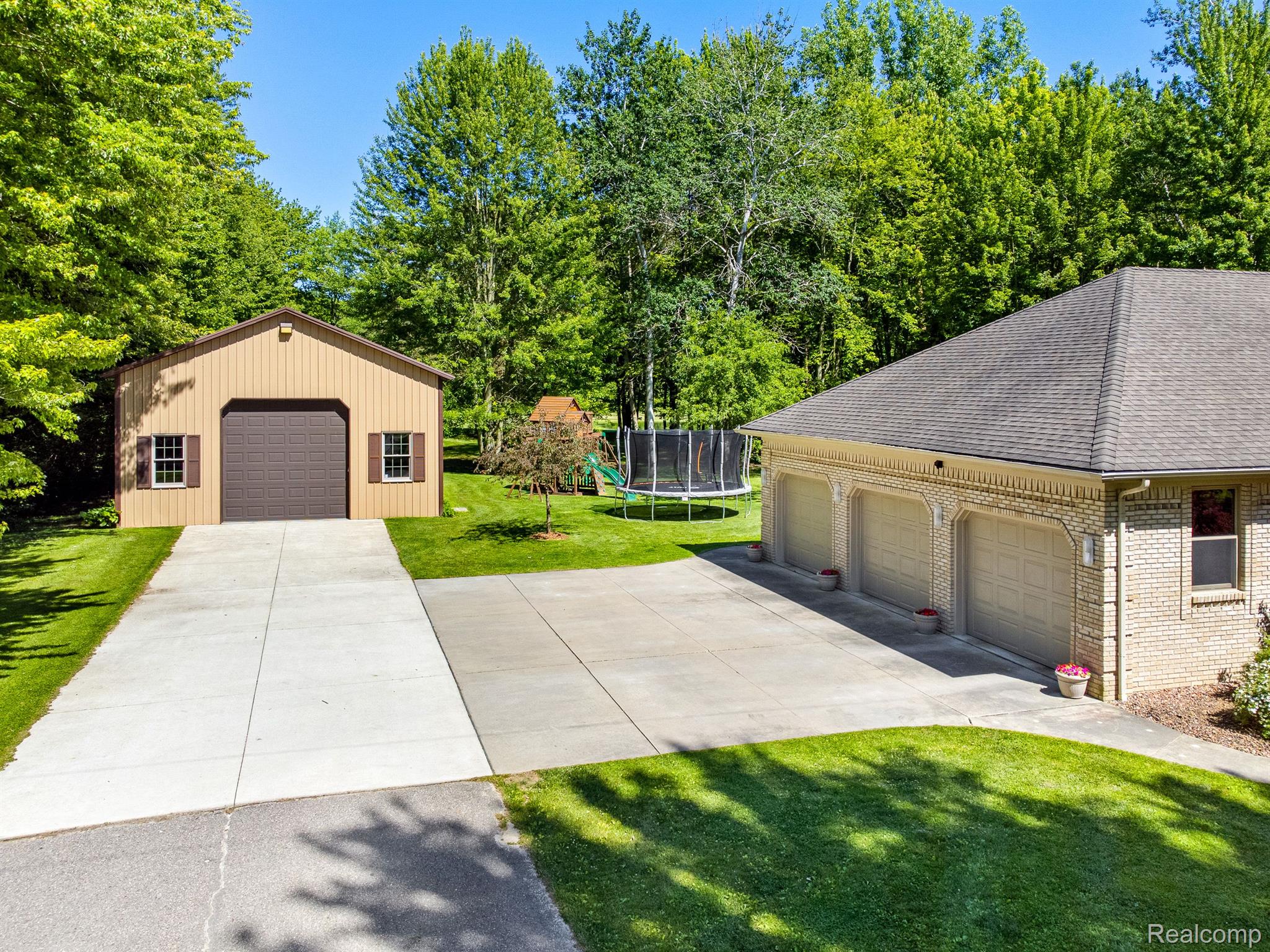 6631 Meldrum Road