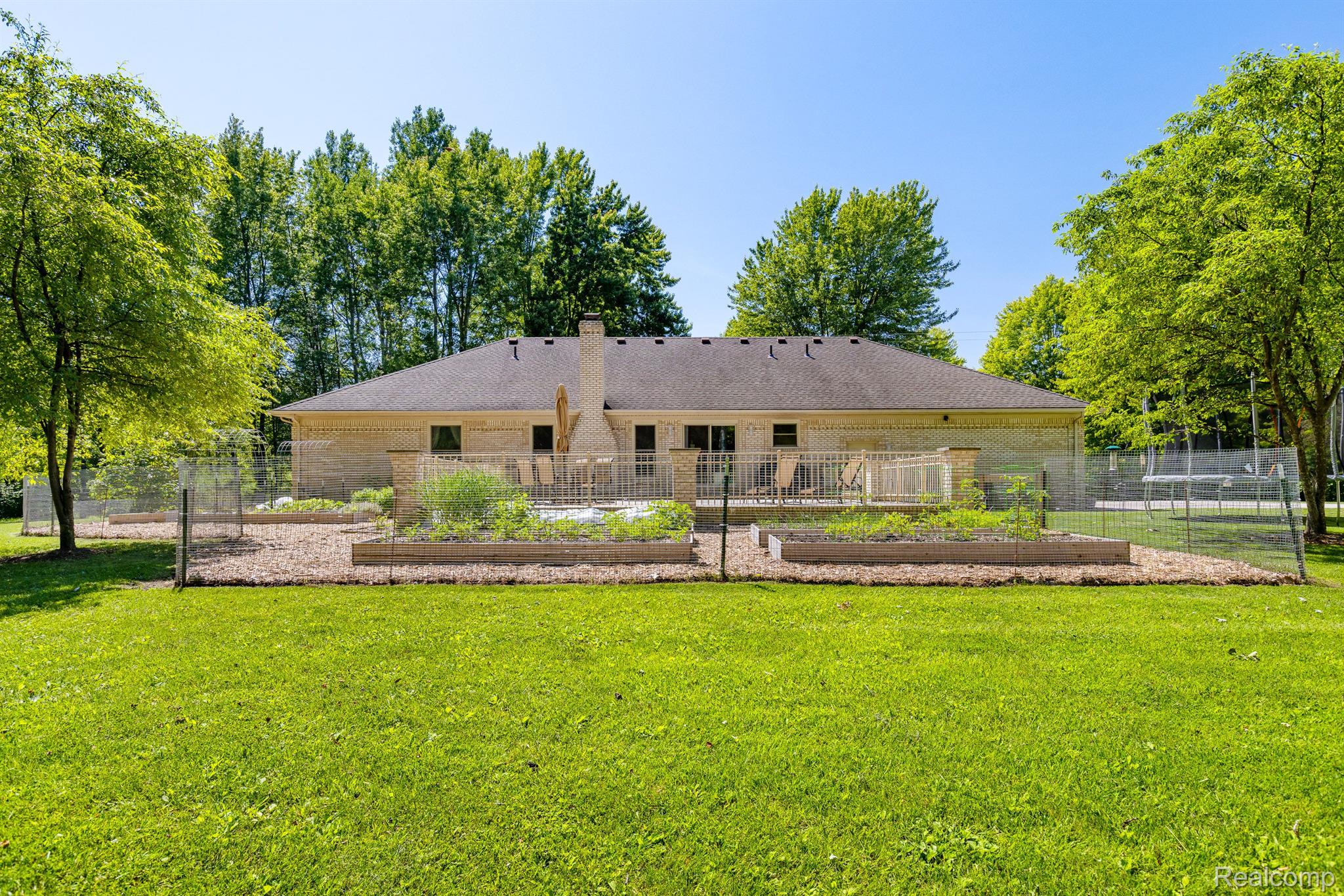 6631 Meldrum Road