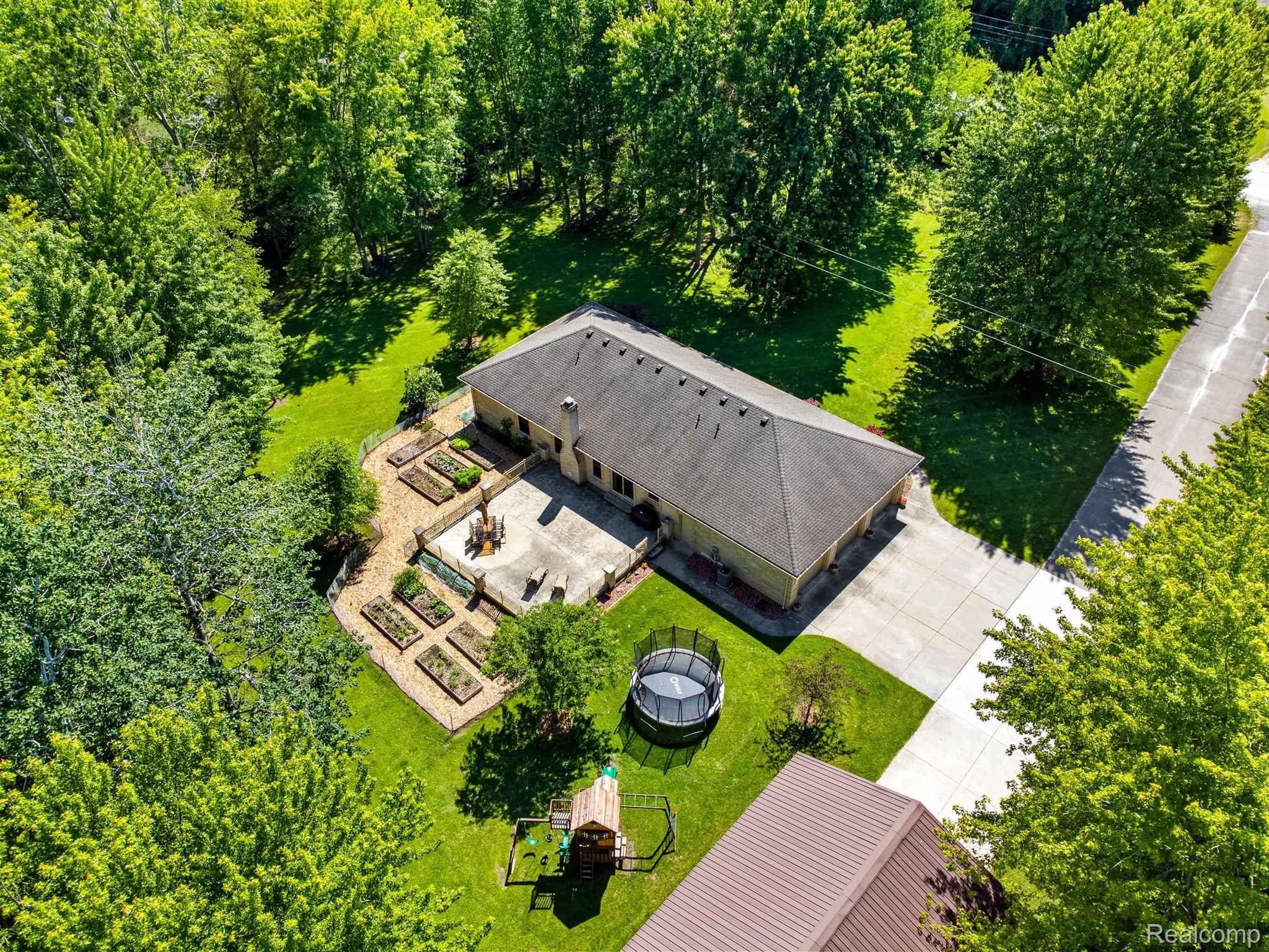 6631 Meldrum Road