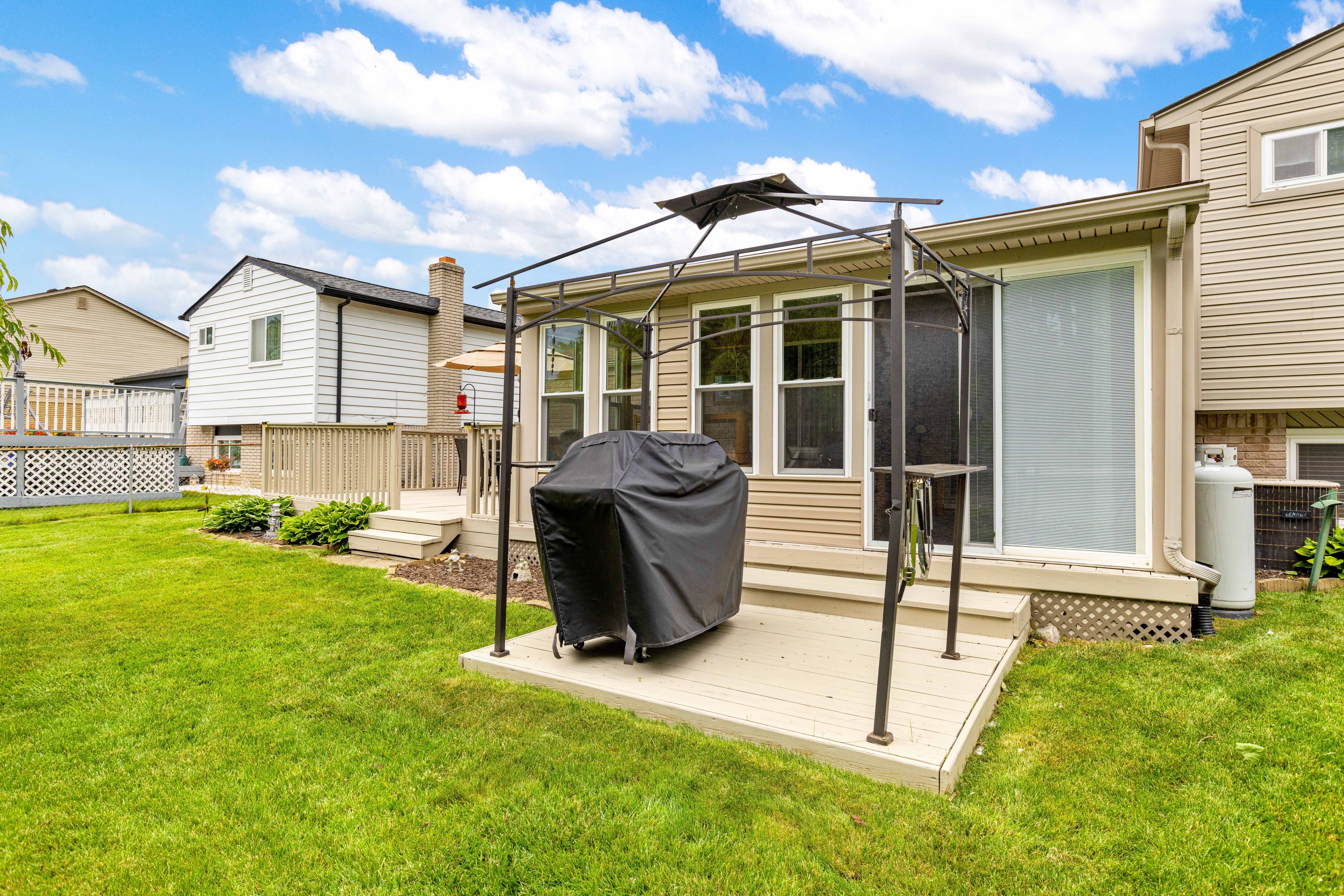 34552 Lakewood Drive