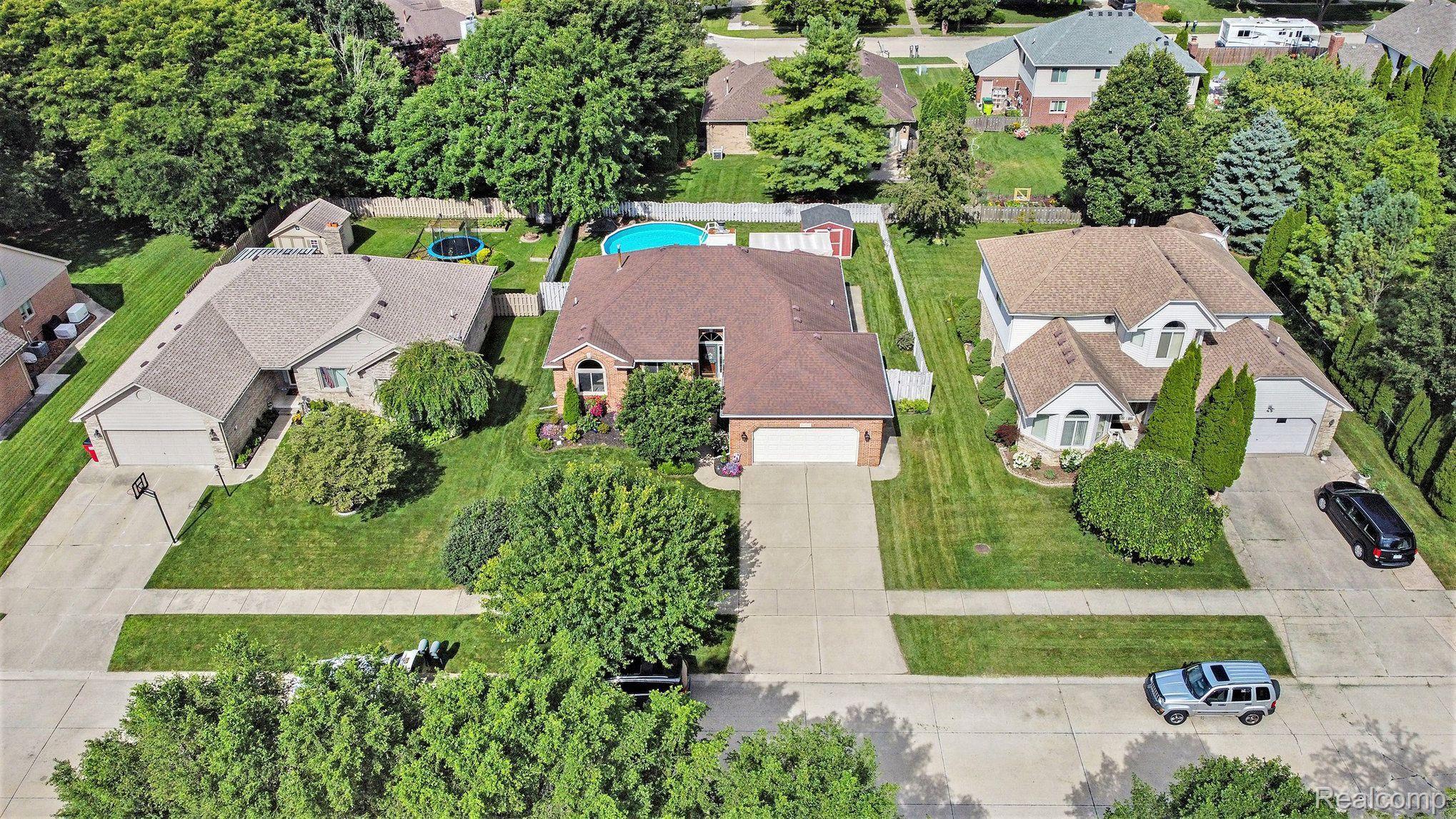 46613 Old Oak Lane