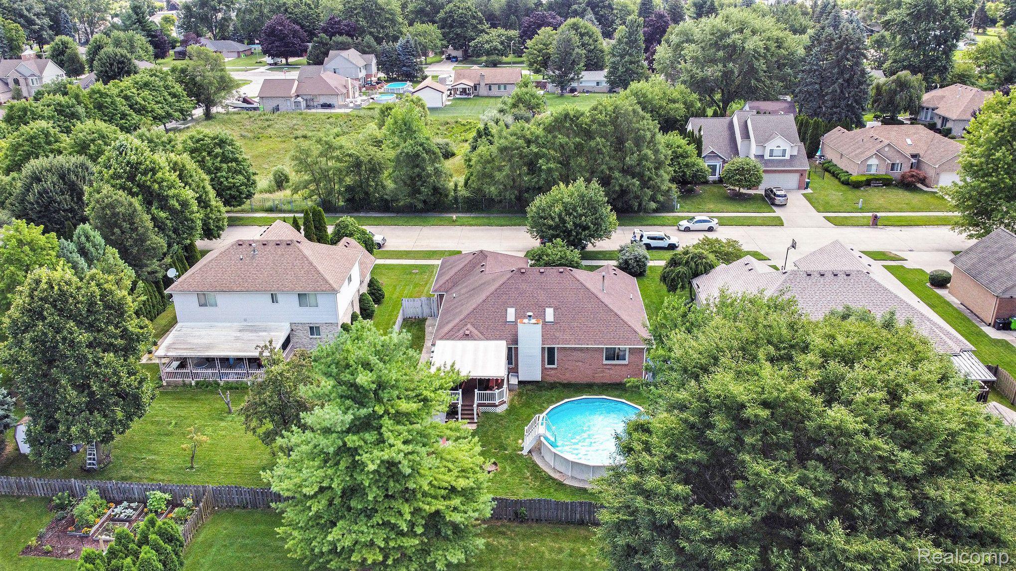 46613 Old Oak Lane