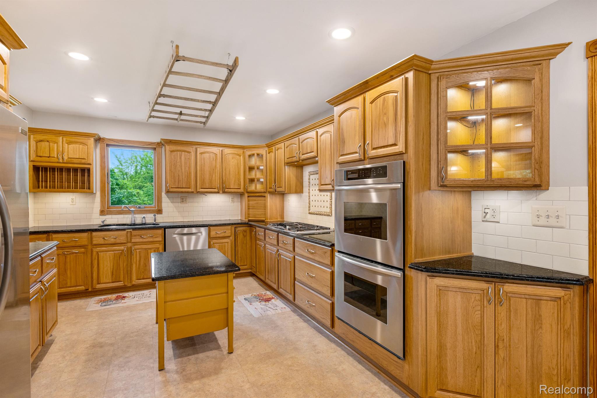 48975 Fairchild Road