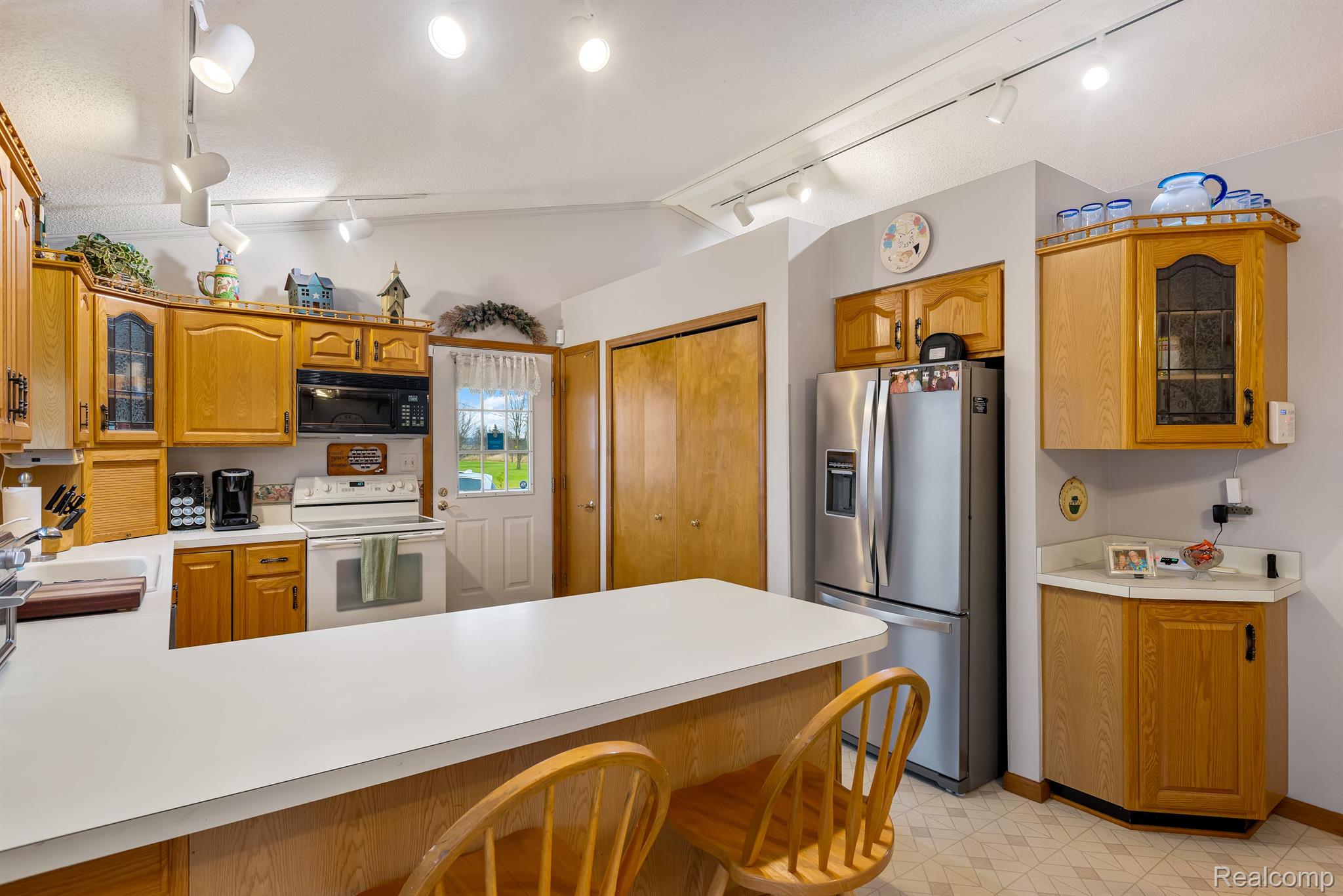 1411 Fox Road