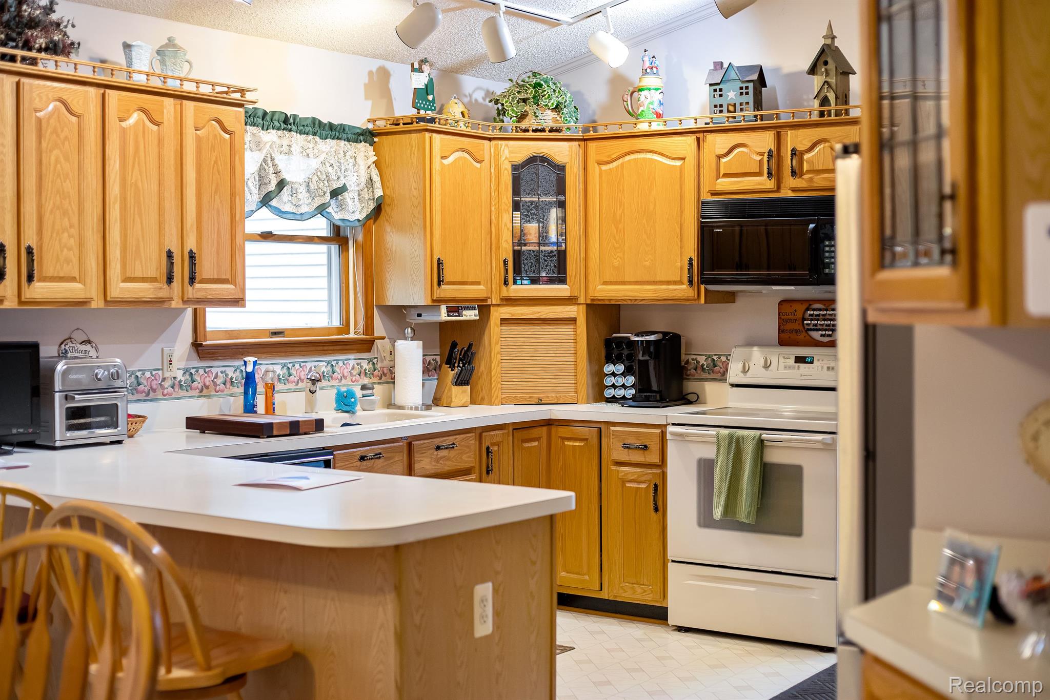 1411 Fox Road