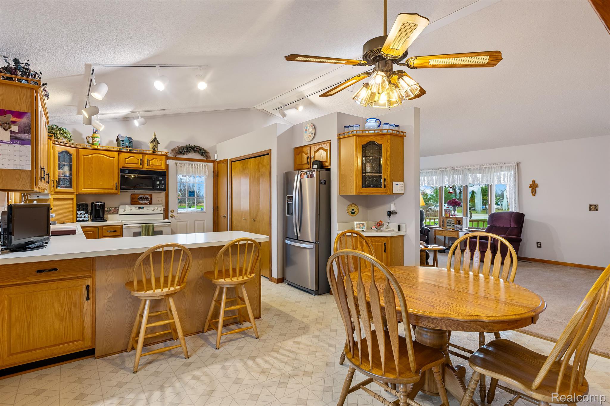 1411 Fox Road