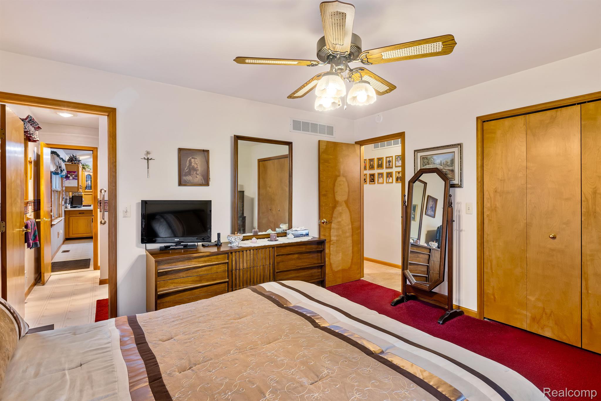 1411 Fox Road