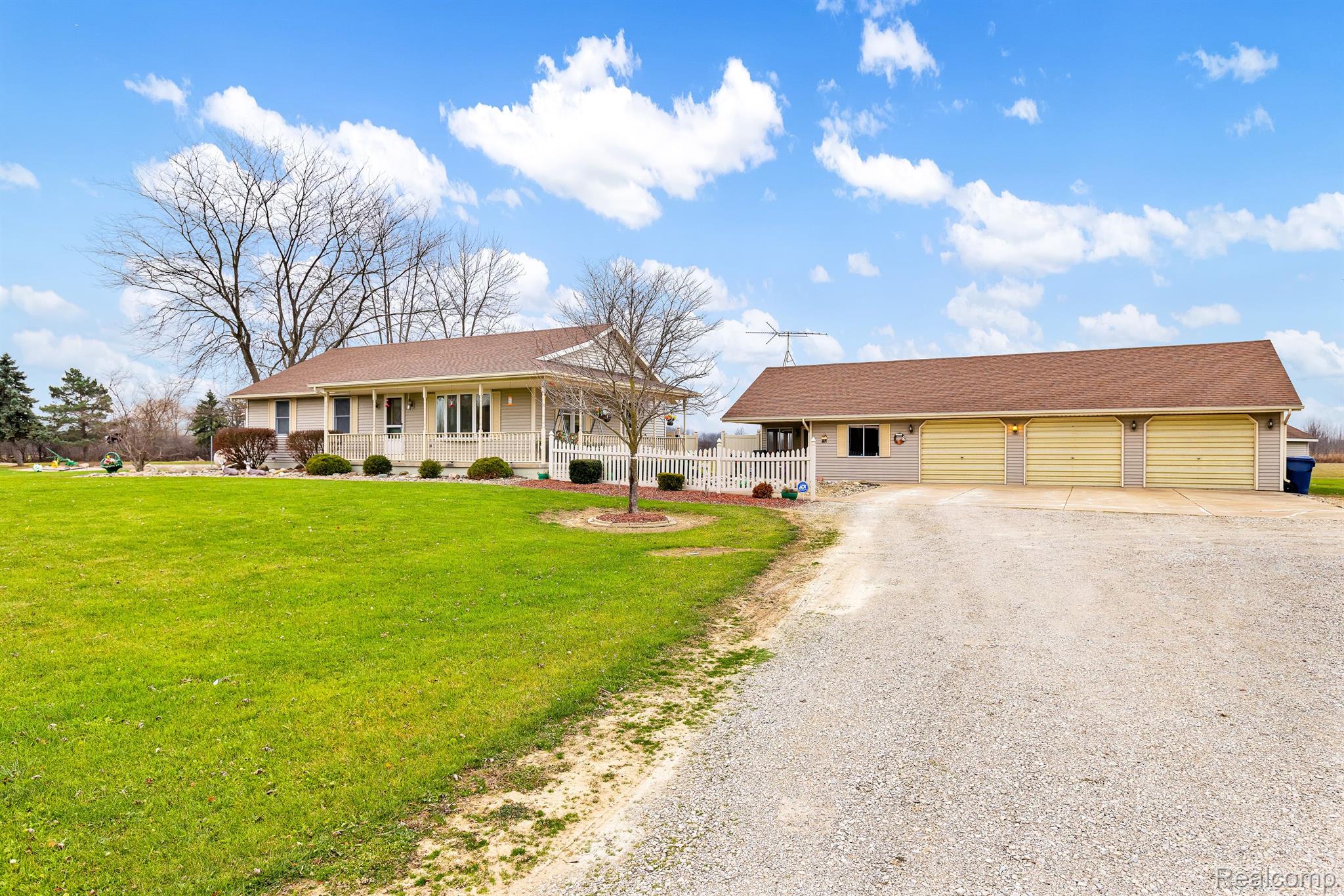 1411 Fox Road