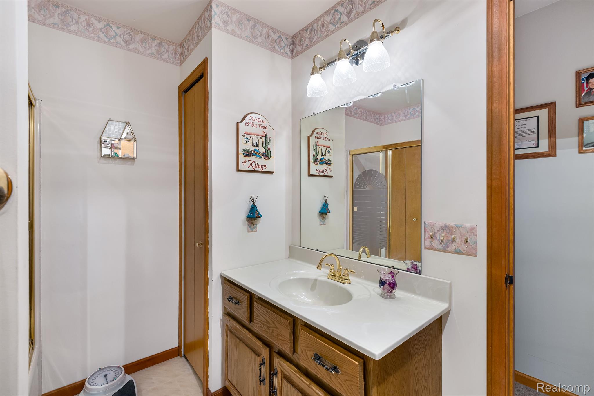 1411 Fox Road