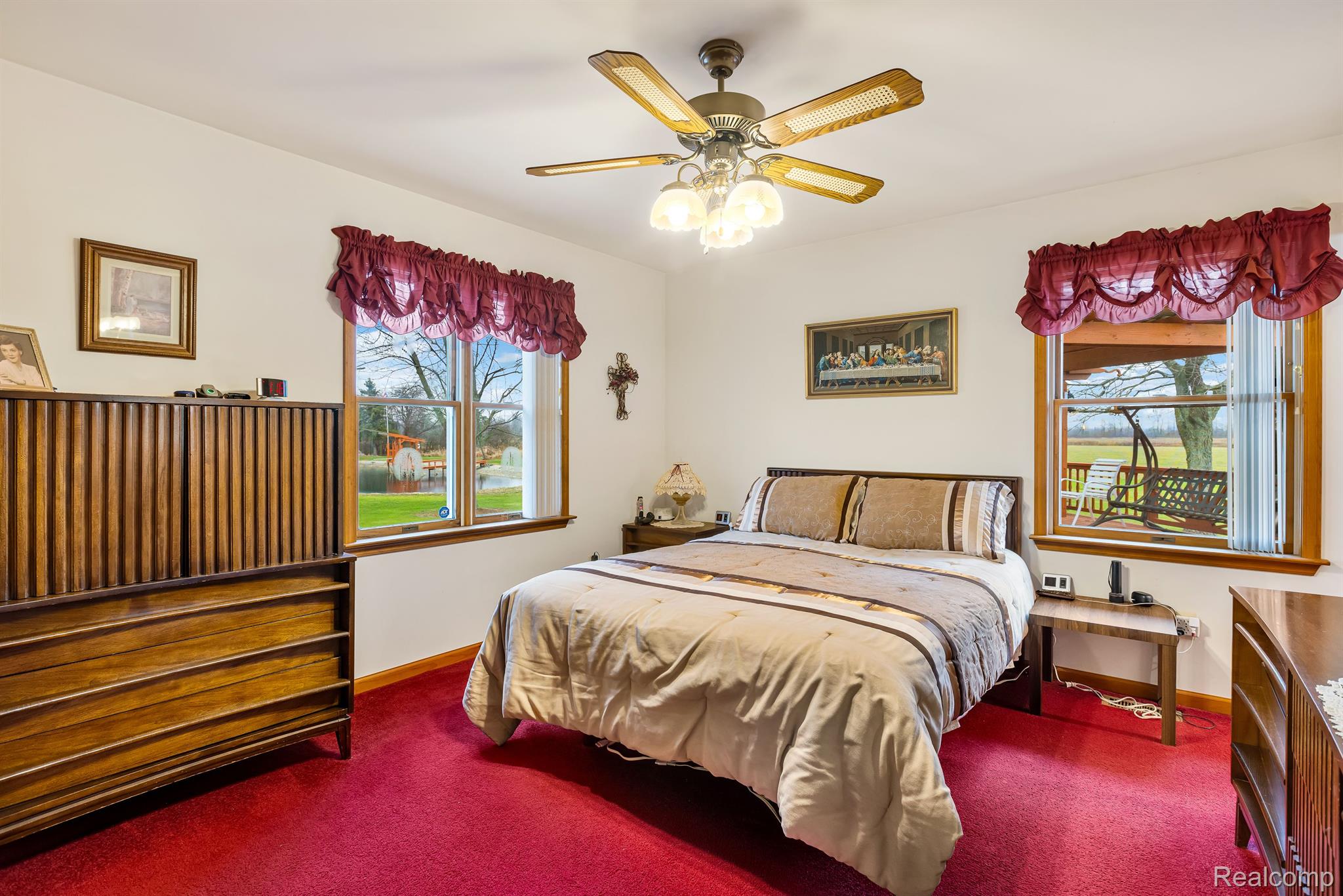1411 Fox Road