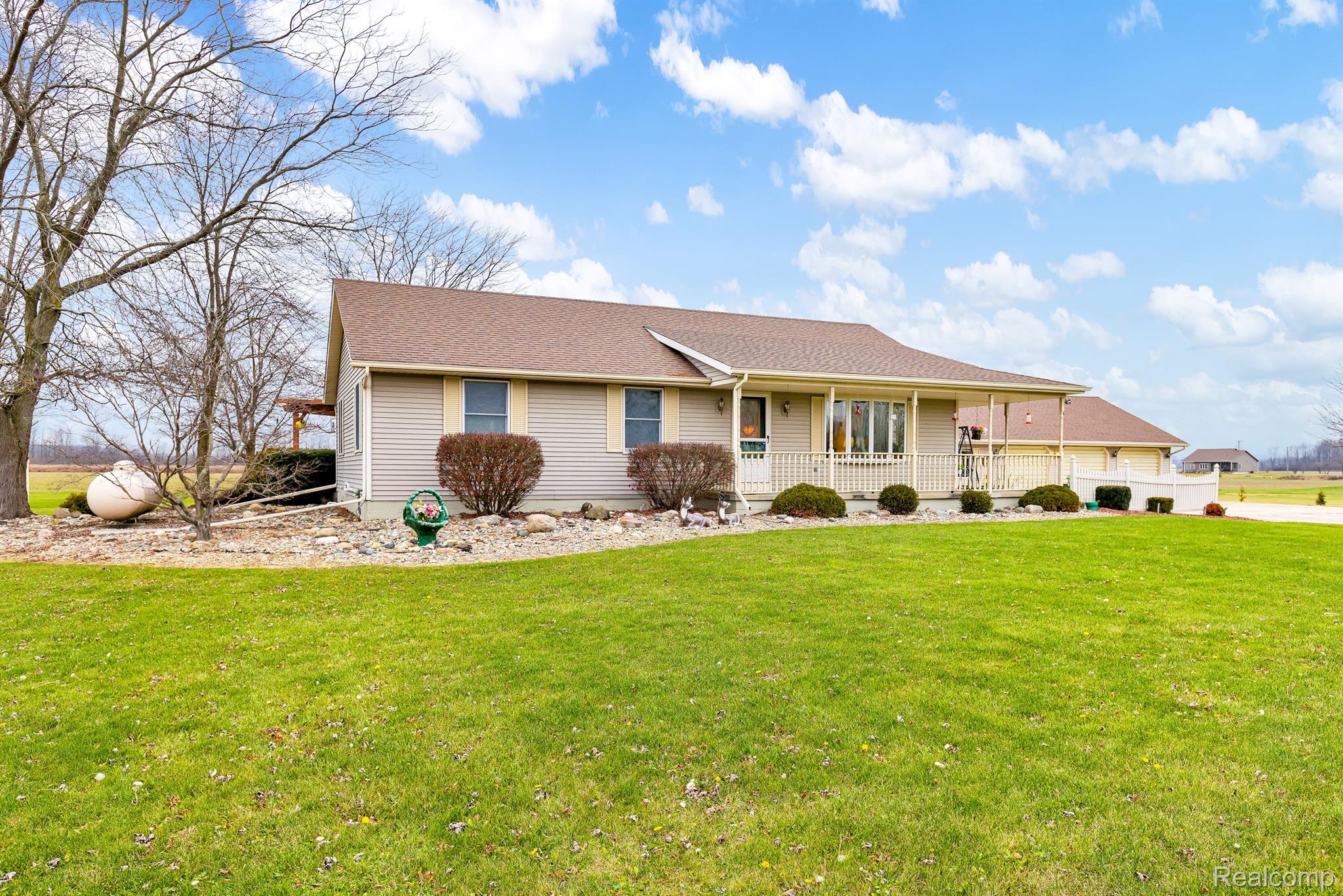 1411 Fox Road