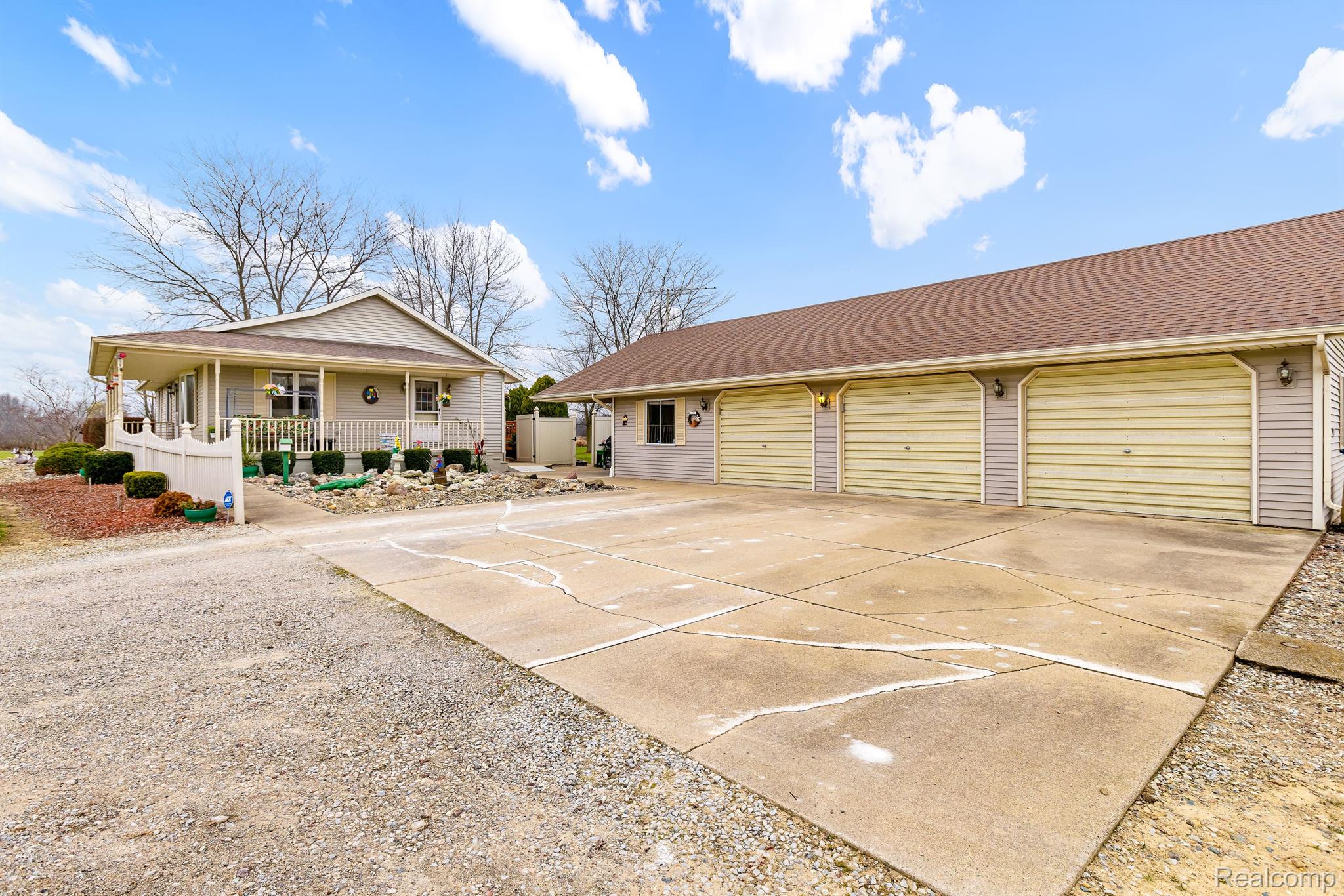 1411 Fox Road