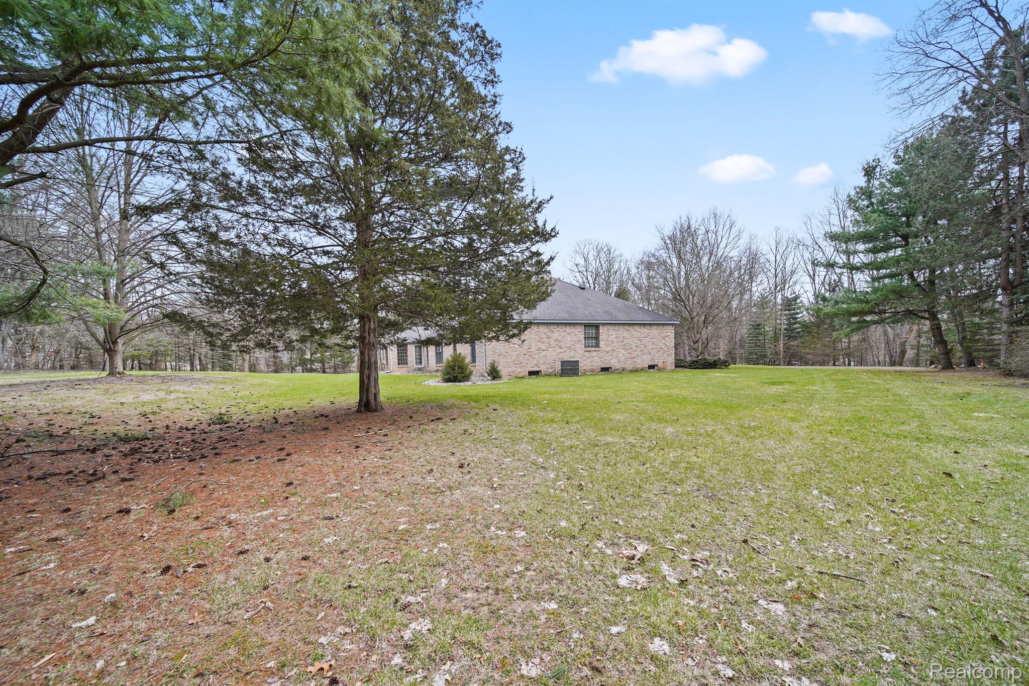 9856 Rattalee Lake Road