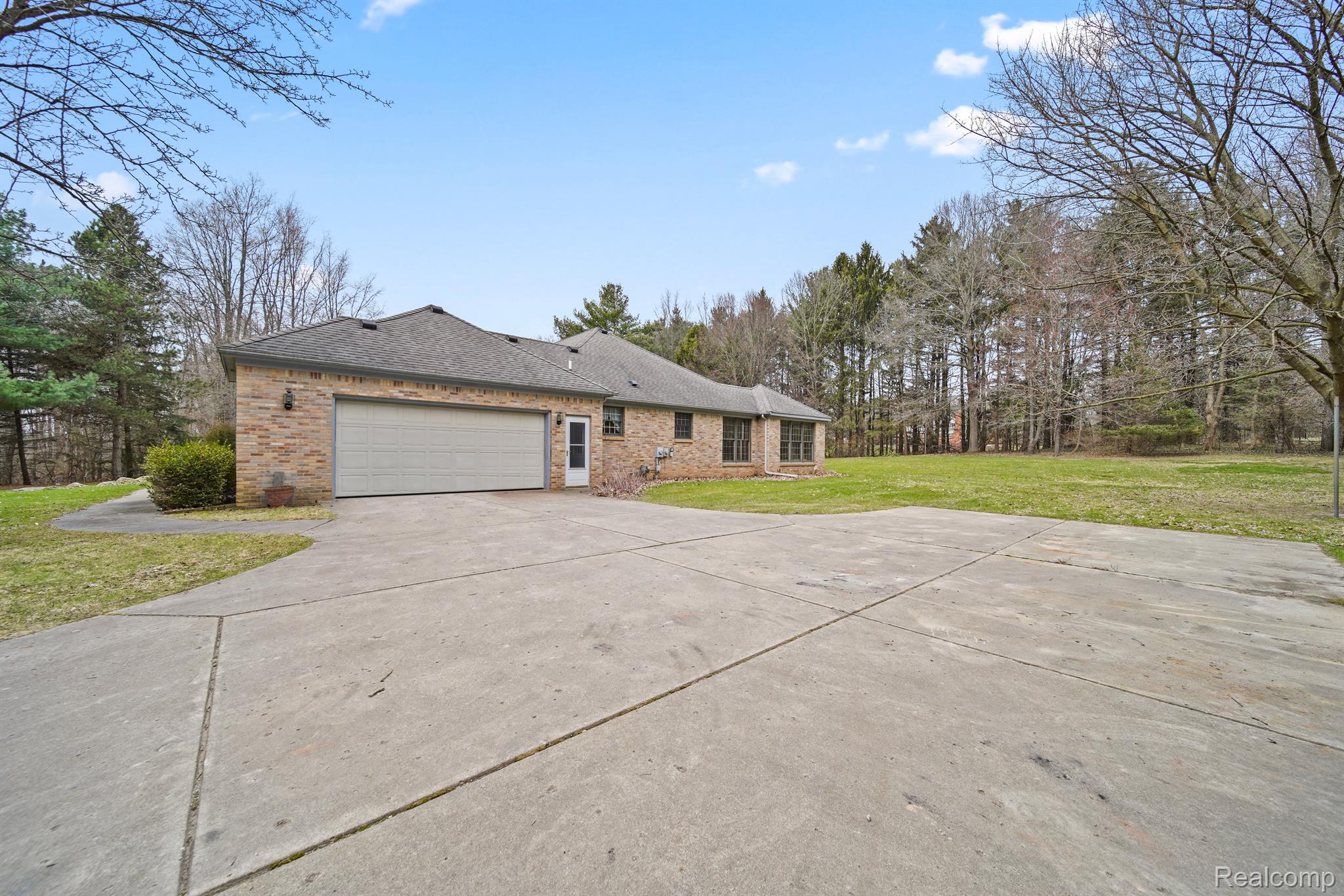 9856 Rattalee Lake Road