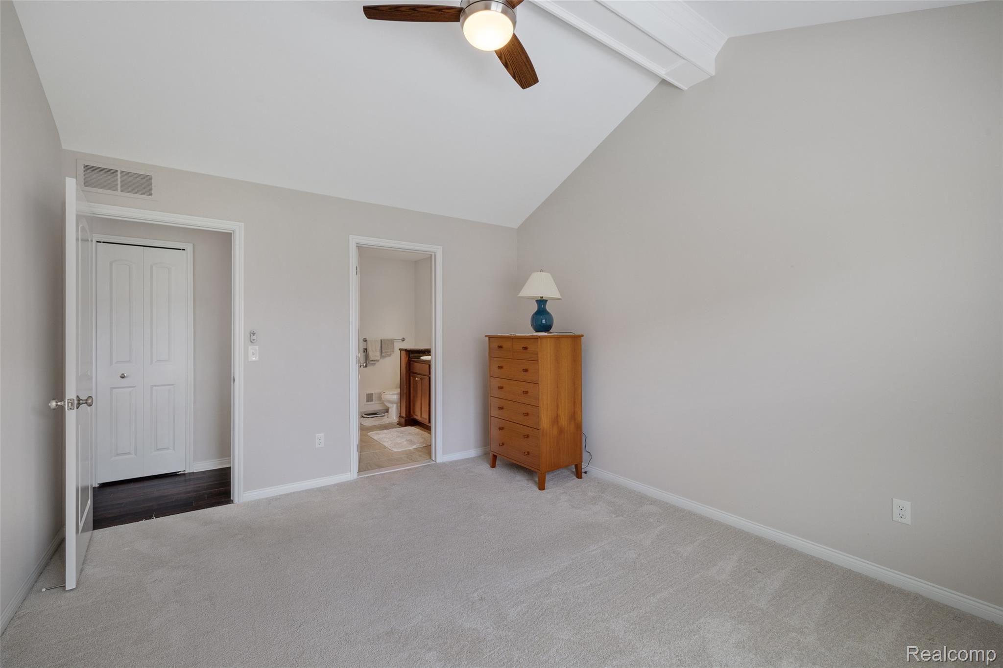 20822 Knobs Hollow Drive