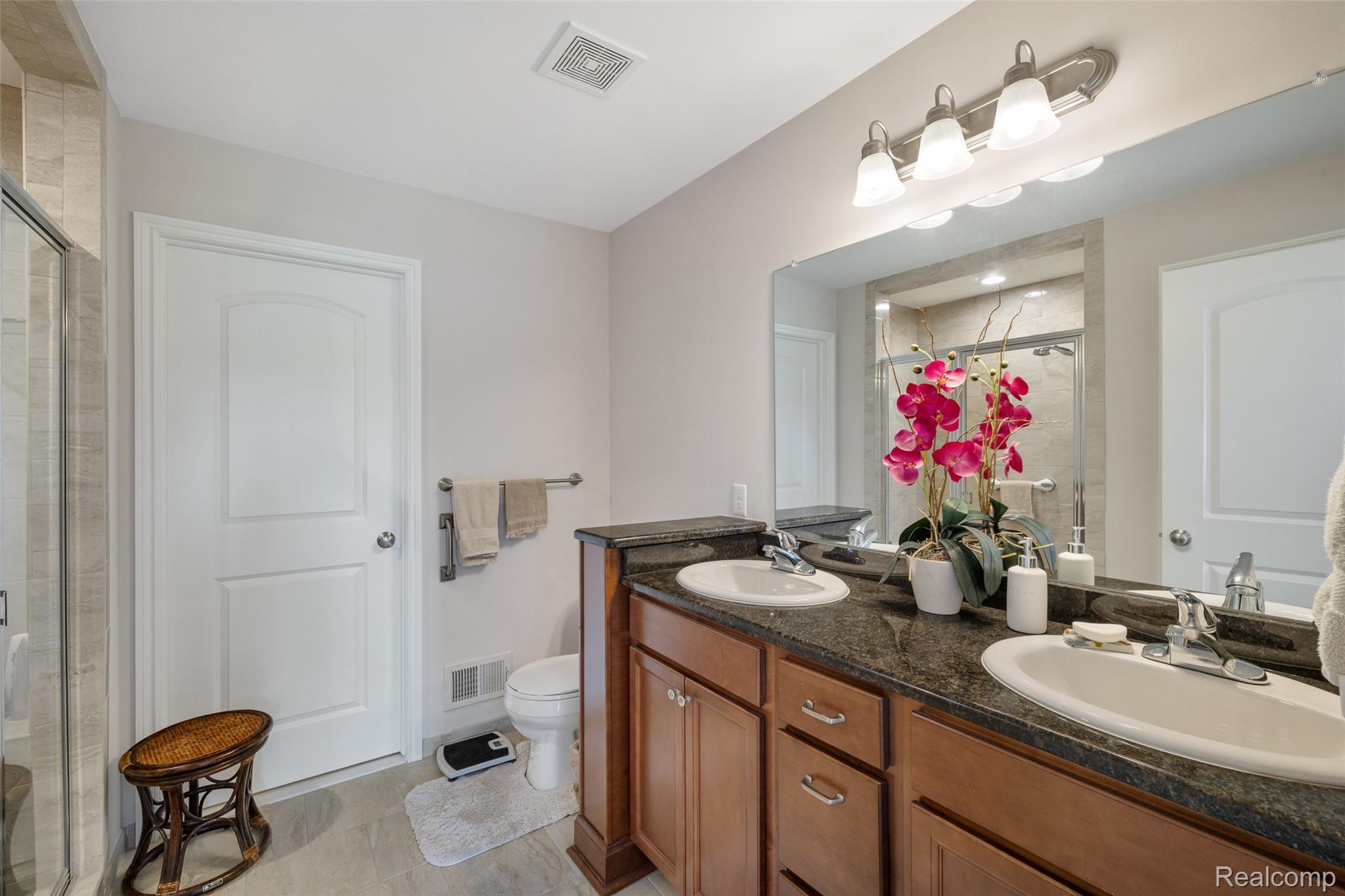 20822 Knobs Hollow Drive