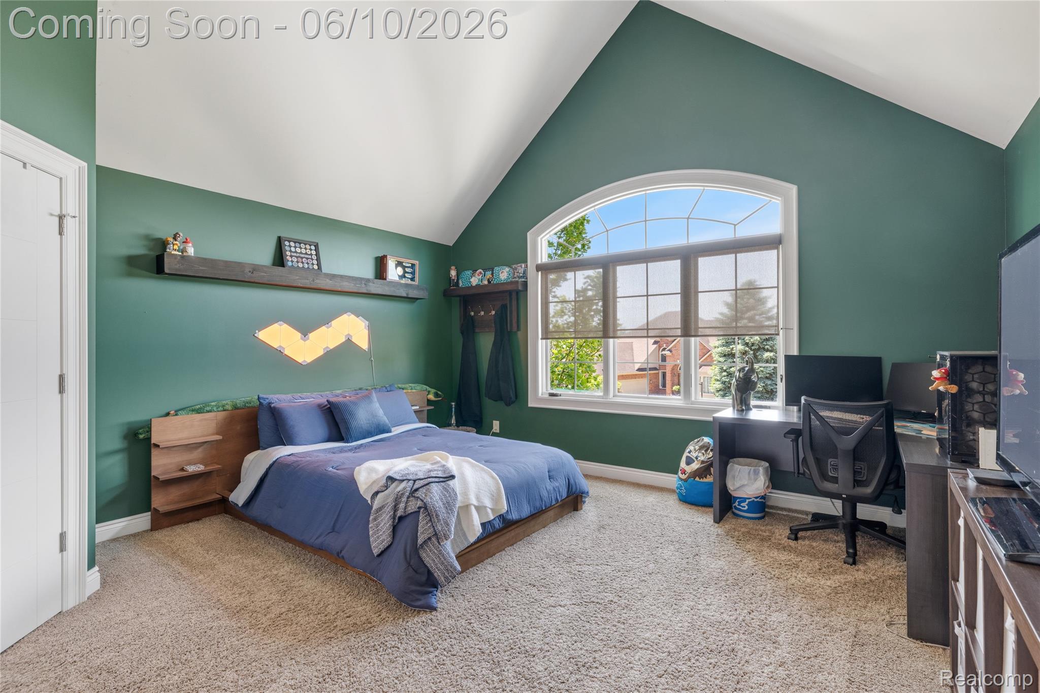 52438 Silent Ridge Drive