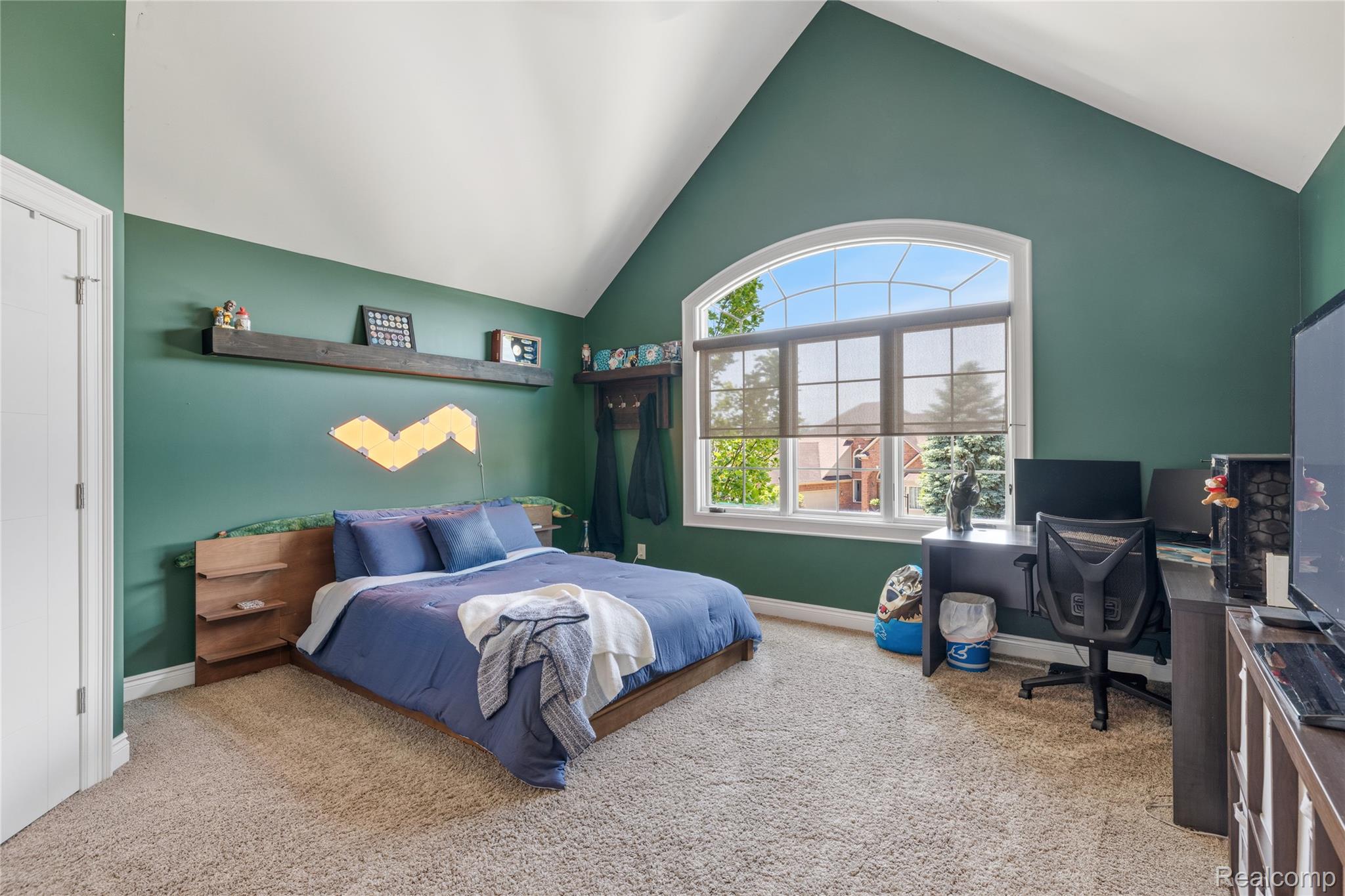 52438 Silent Ridge Drive
