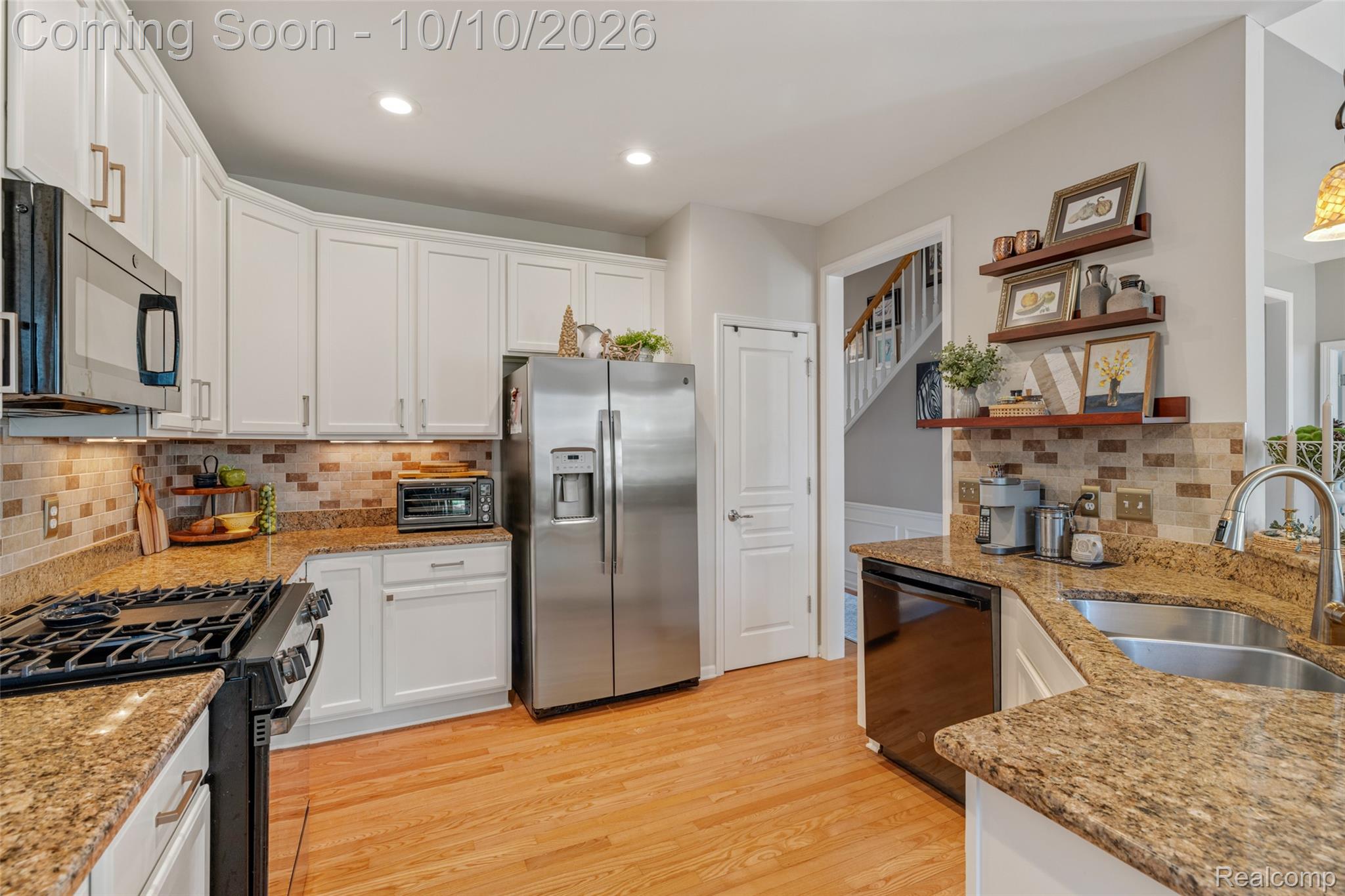 49590 Wayburn Drive