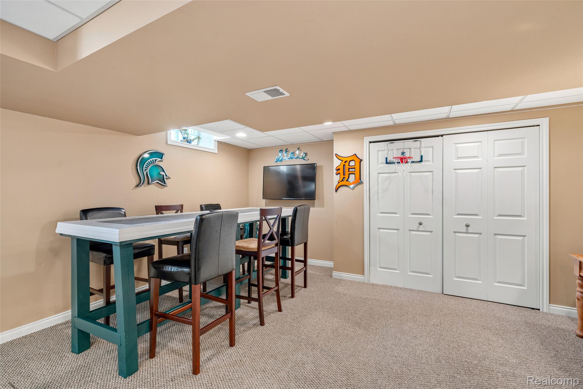 21354 Pine Cone DR