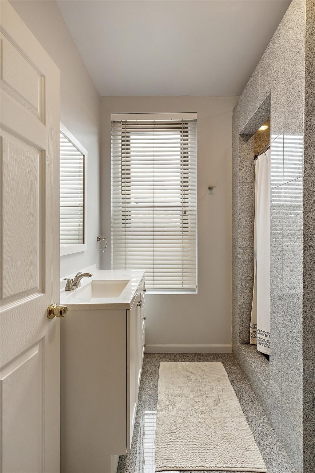 4120 Cass Avenue Unit: 3