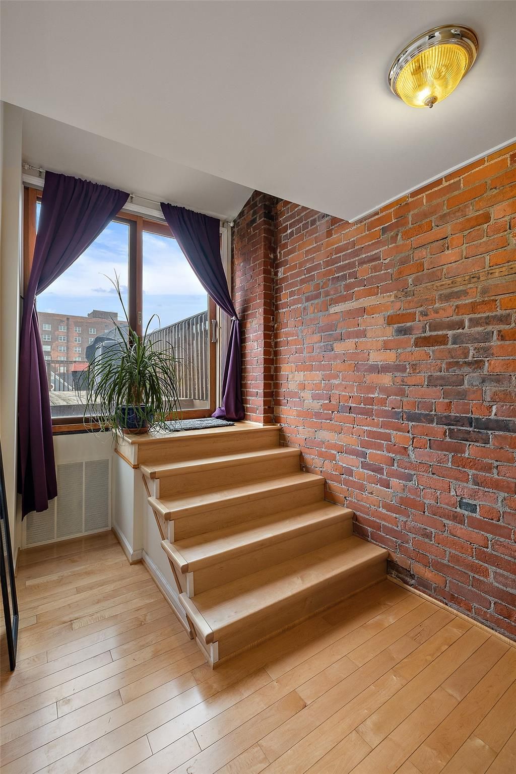 4120 Cass Avenue Unit: 3