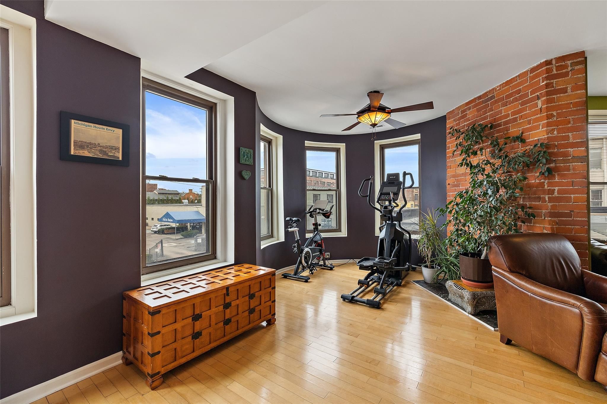 4120 Cass Avenue Unit: 3