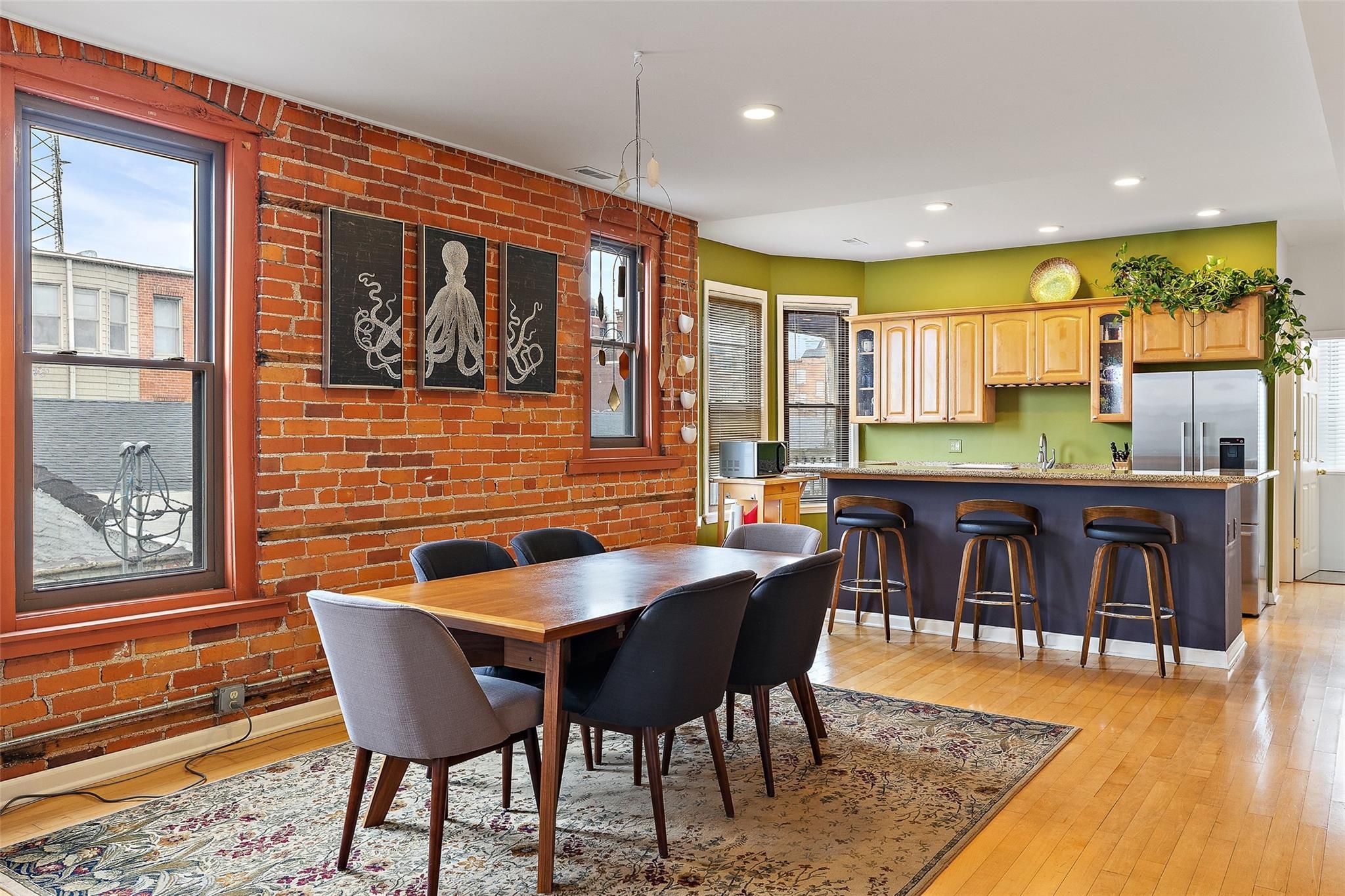 4120 Cass Avenue Unit: 3