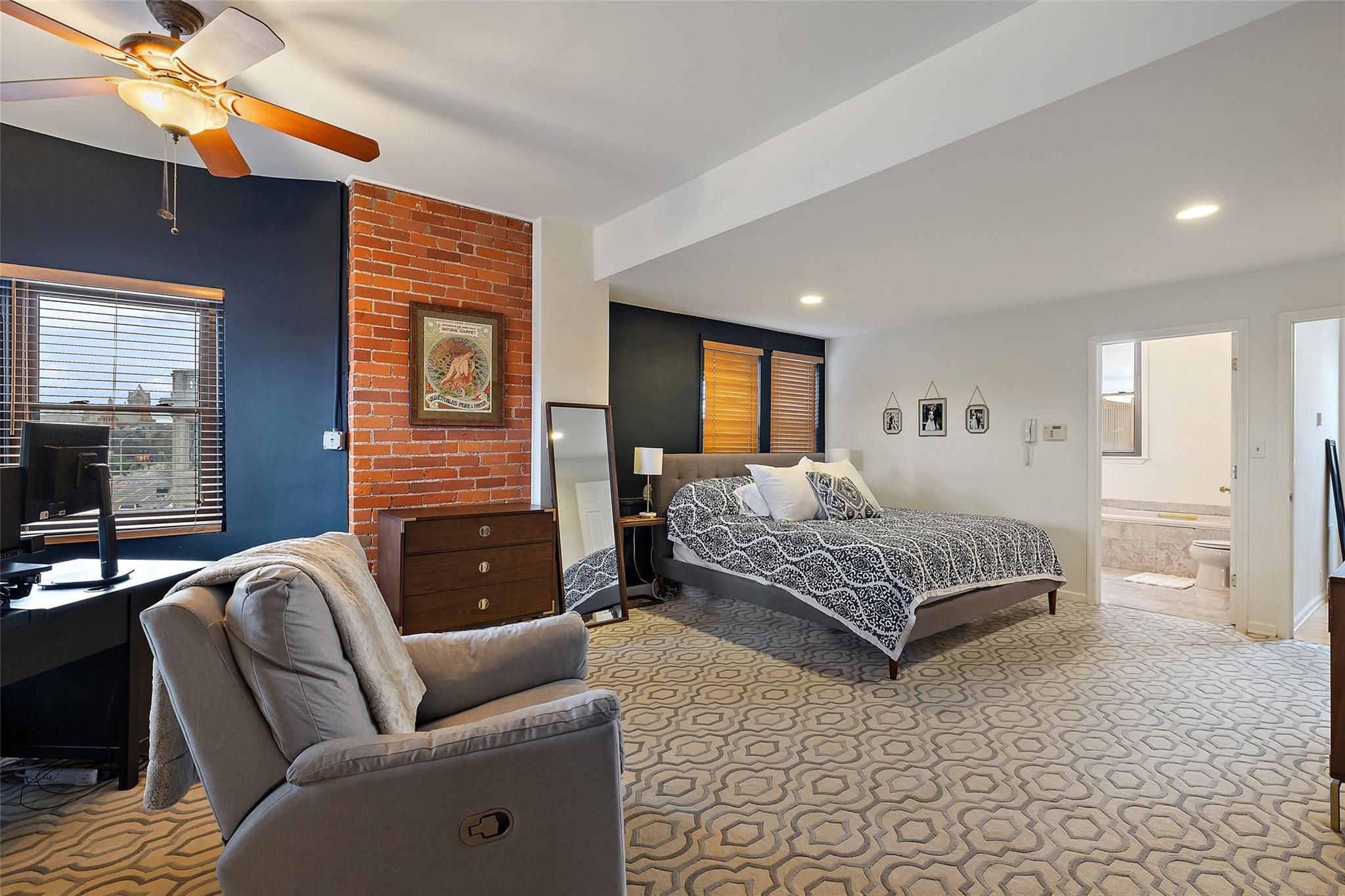 4120 Cass Avenue Unit: 3