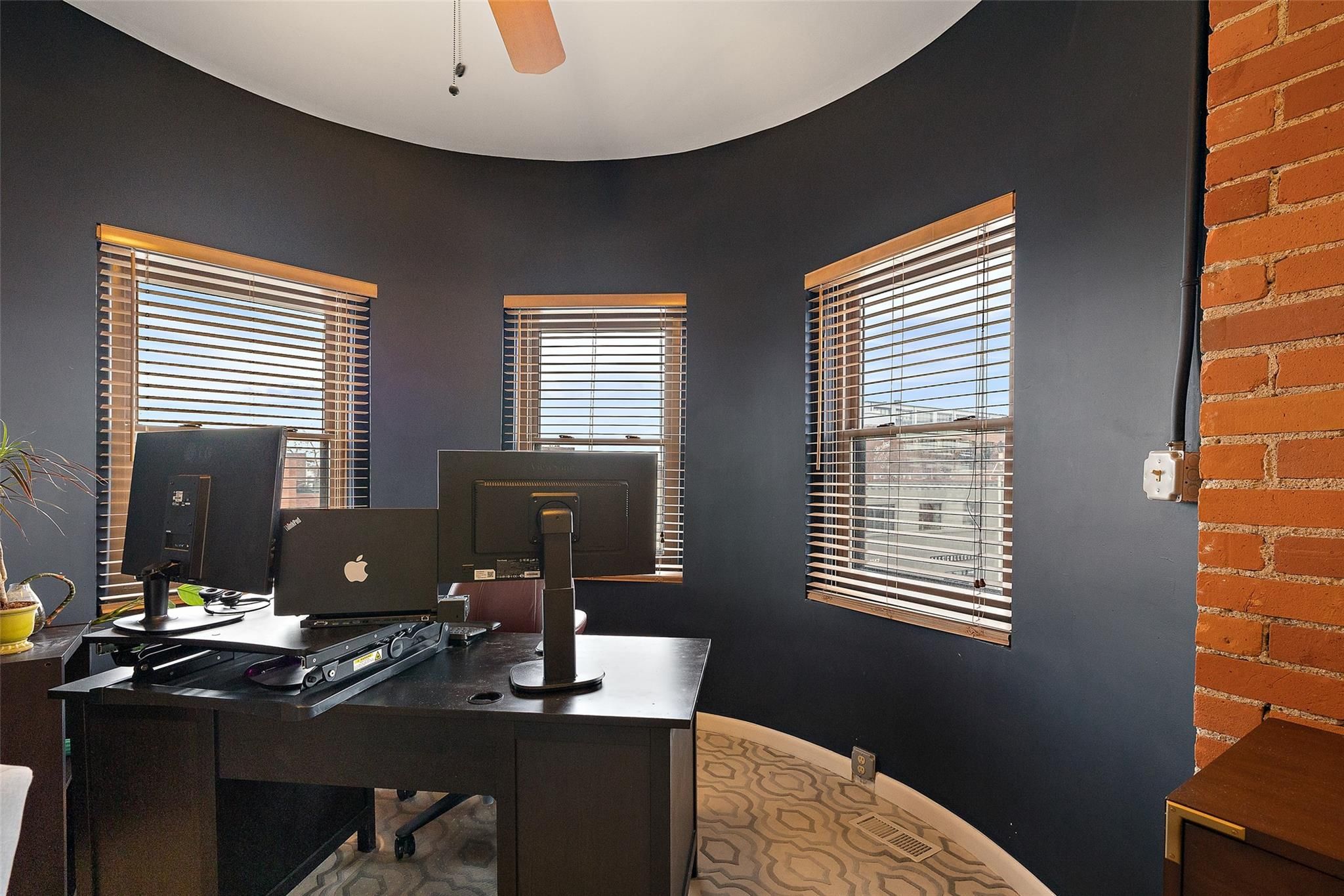 4120 Cass Avenue Unit: 3