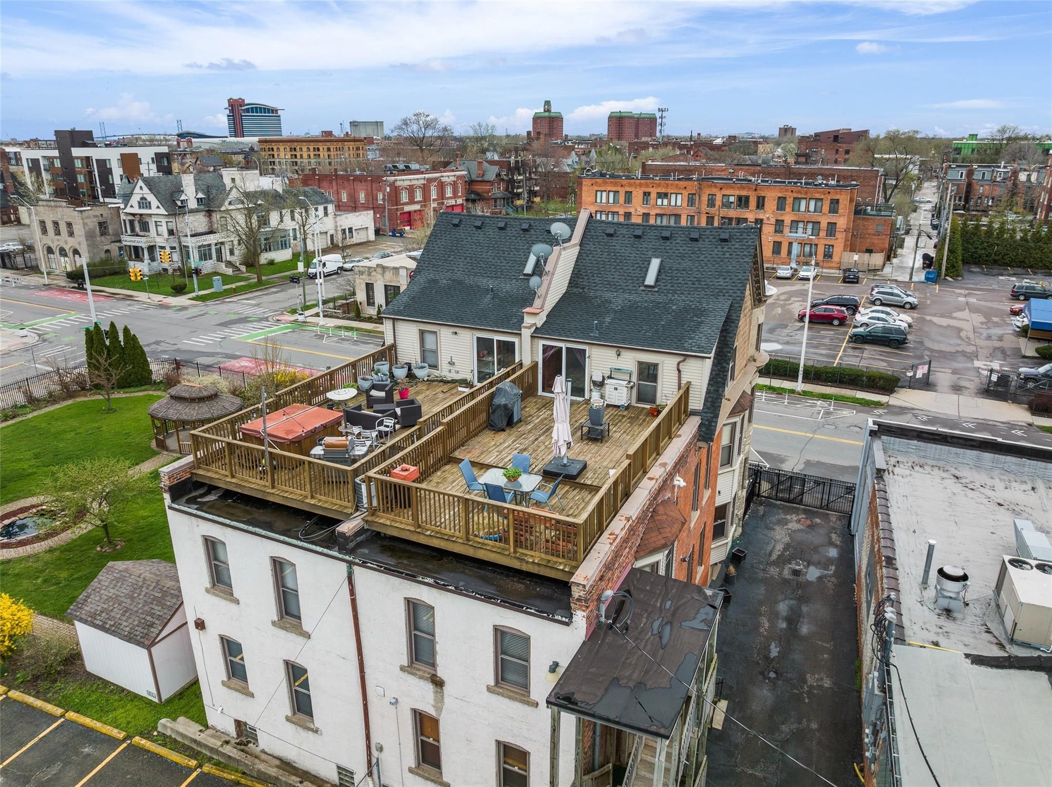 4120 Cass Avenue Unit: 3