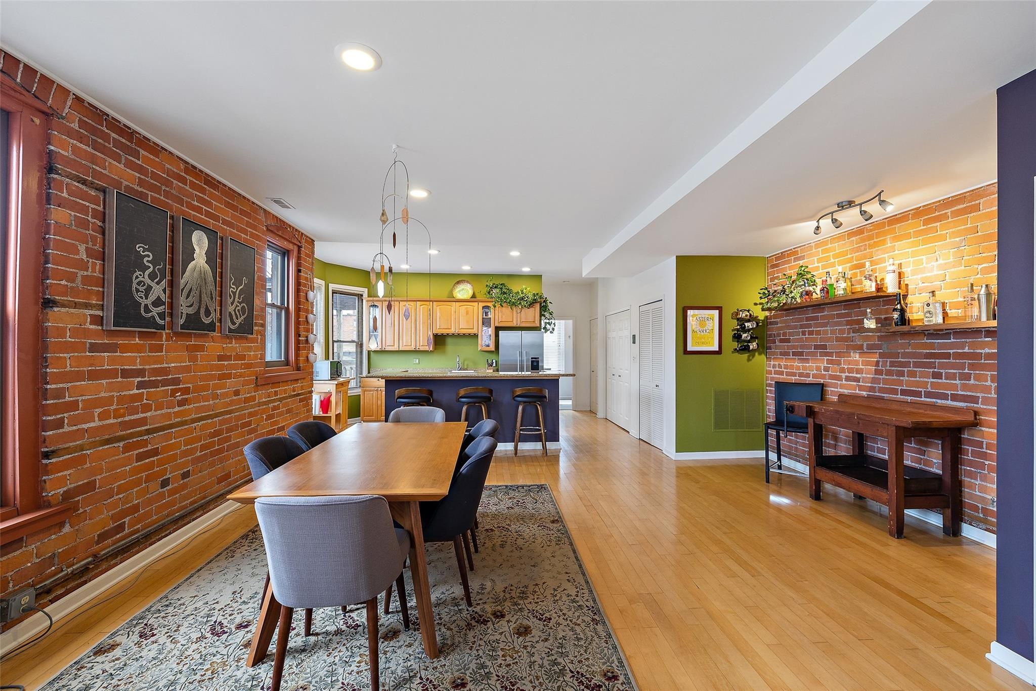 4120 Cass Avenue Unit: 3