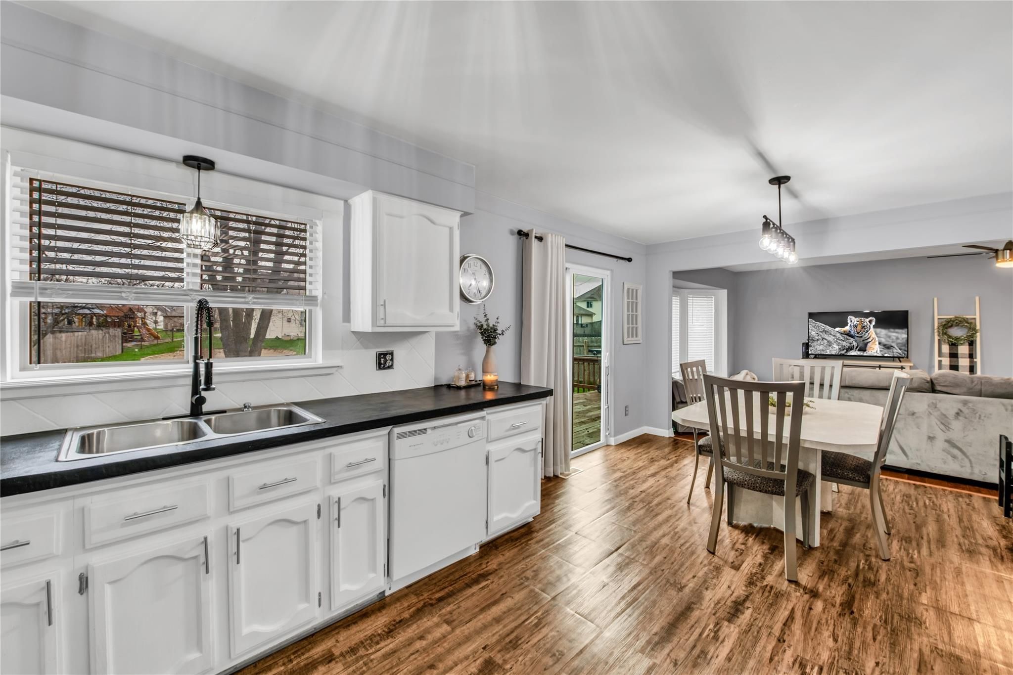 51801 Fox Pointe Drive