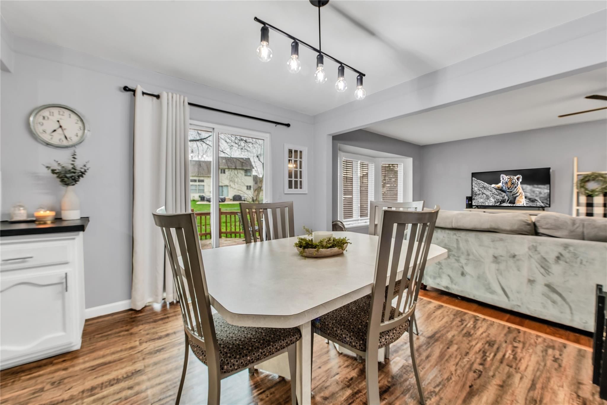 51801 Fox Pointe Drive