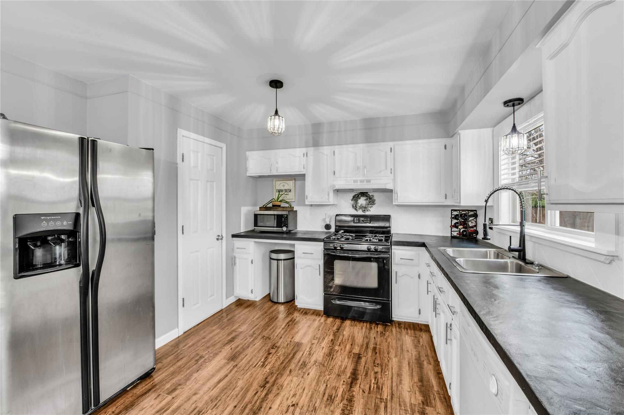 51801 Fox Pointe Drive