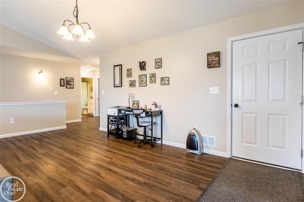 307 Marion