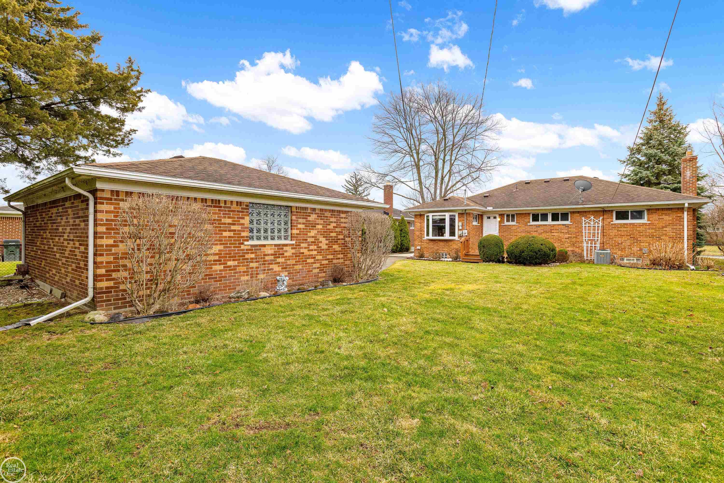 21613 Centennial